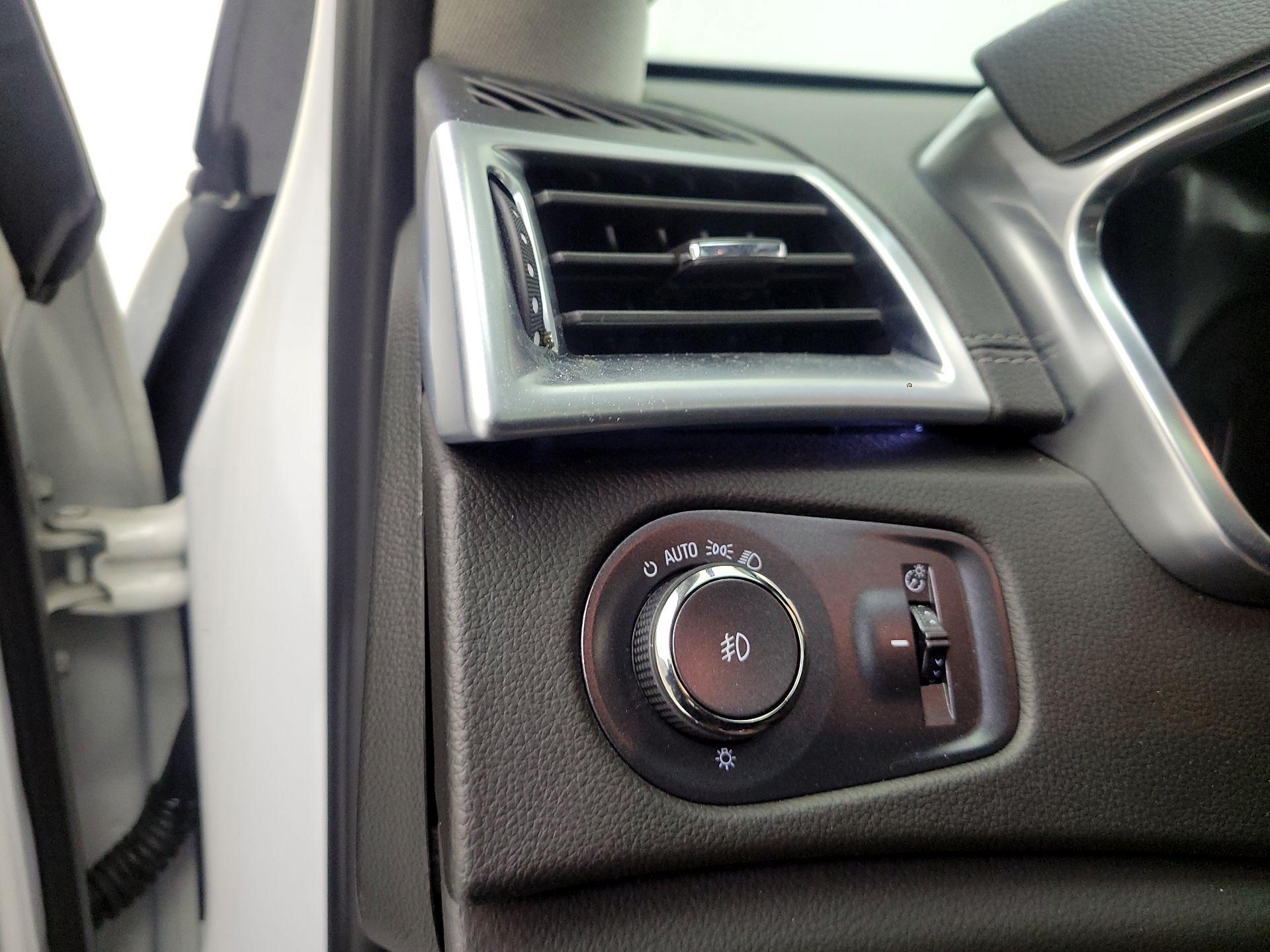 Thumbnail: 2016 Cadillac SRX - 11