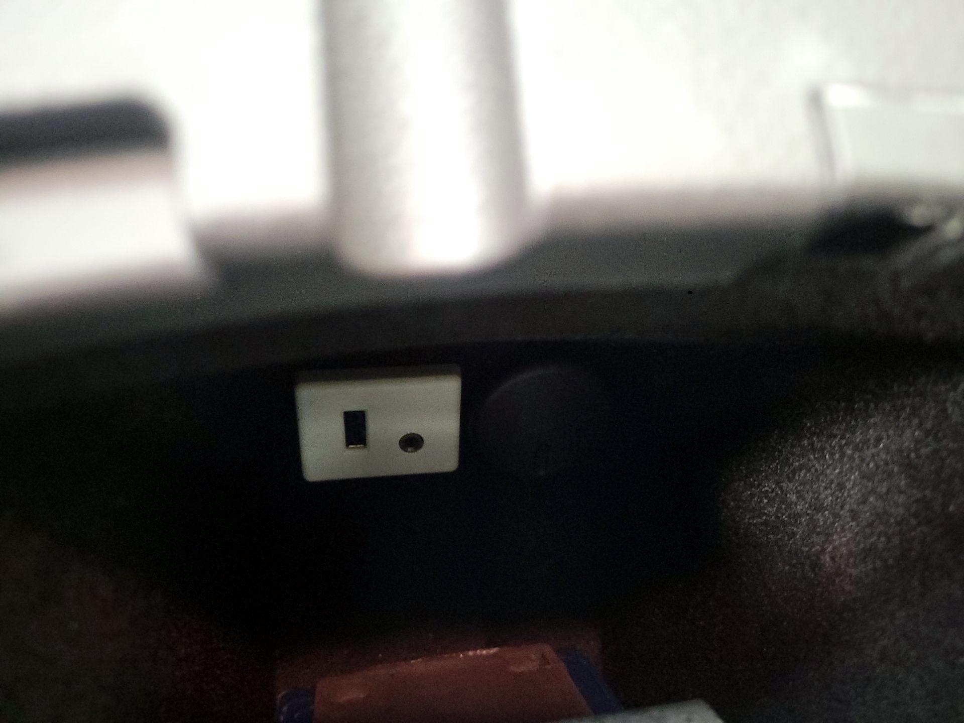 Thumbnail: 2016 Cadillac SRX - 16