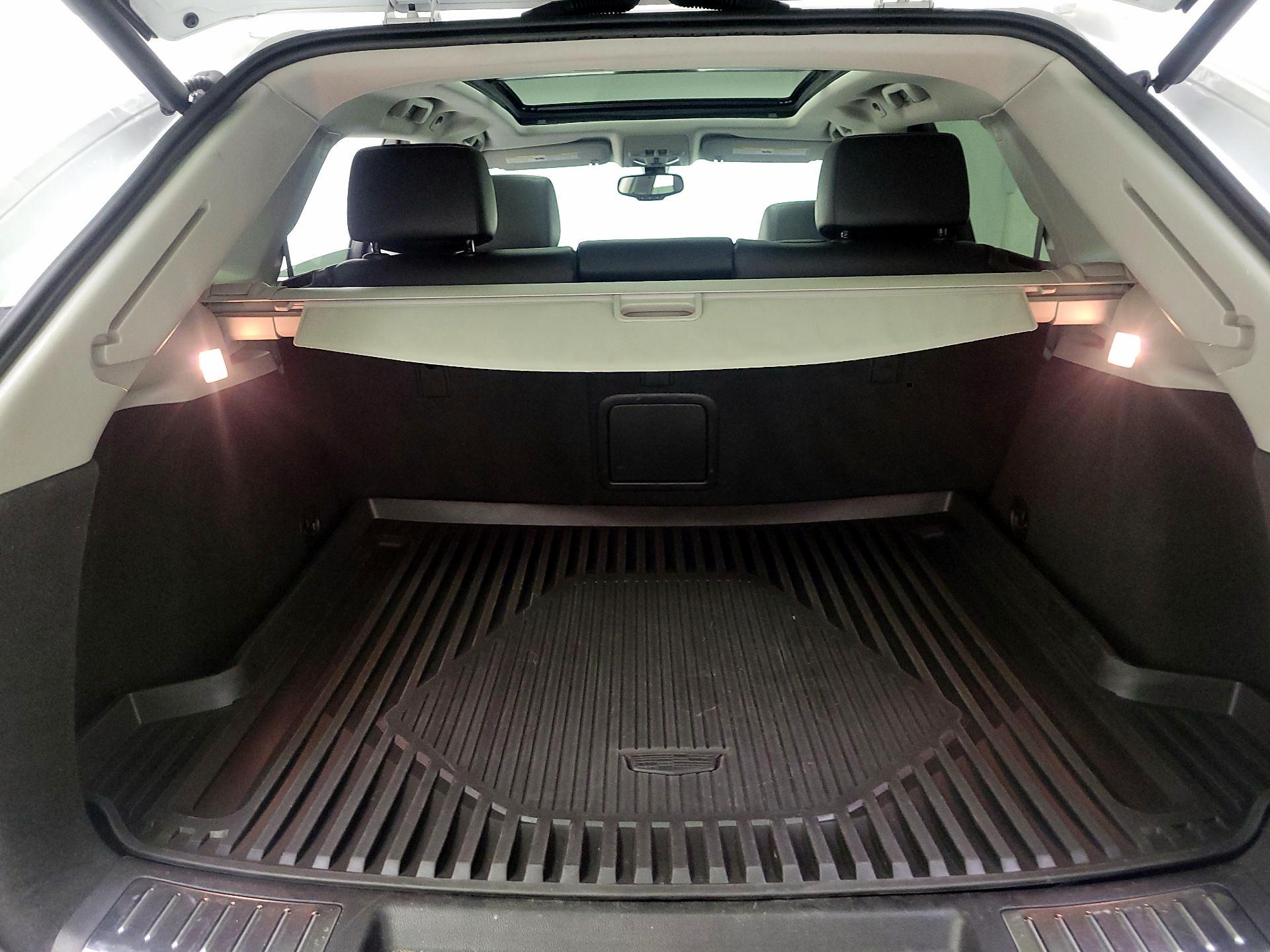 Thumbnail: 2016 Cadillac SRX - 18