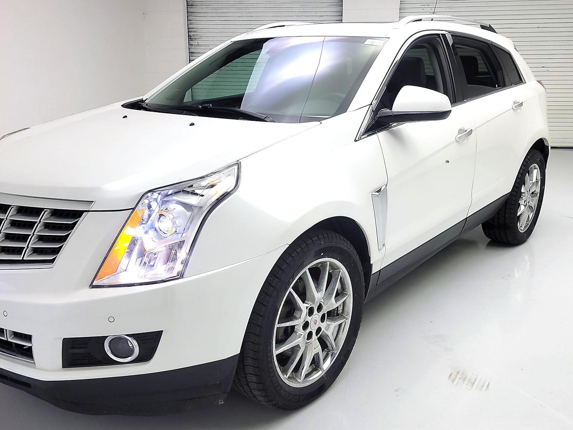 Thumbnail: 2016 Cadillac SRX - 3