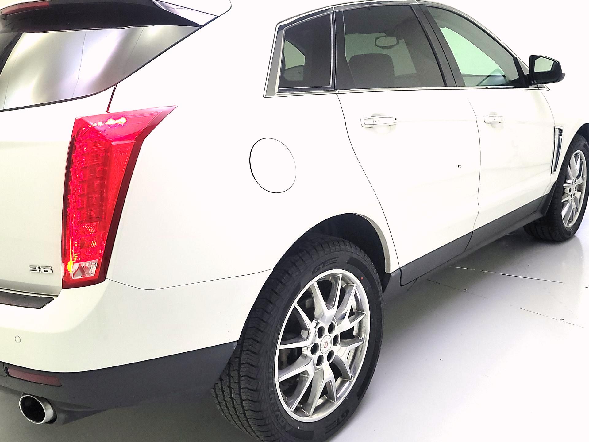Thumbnail: 2016 Cadillac SRX - 5
