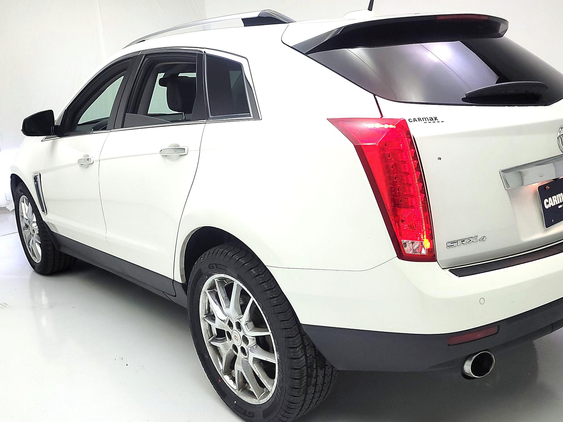 Thumbnail: 2016 Cadillac SRX - 7