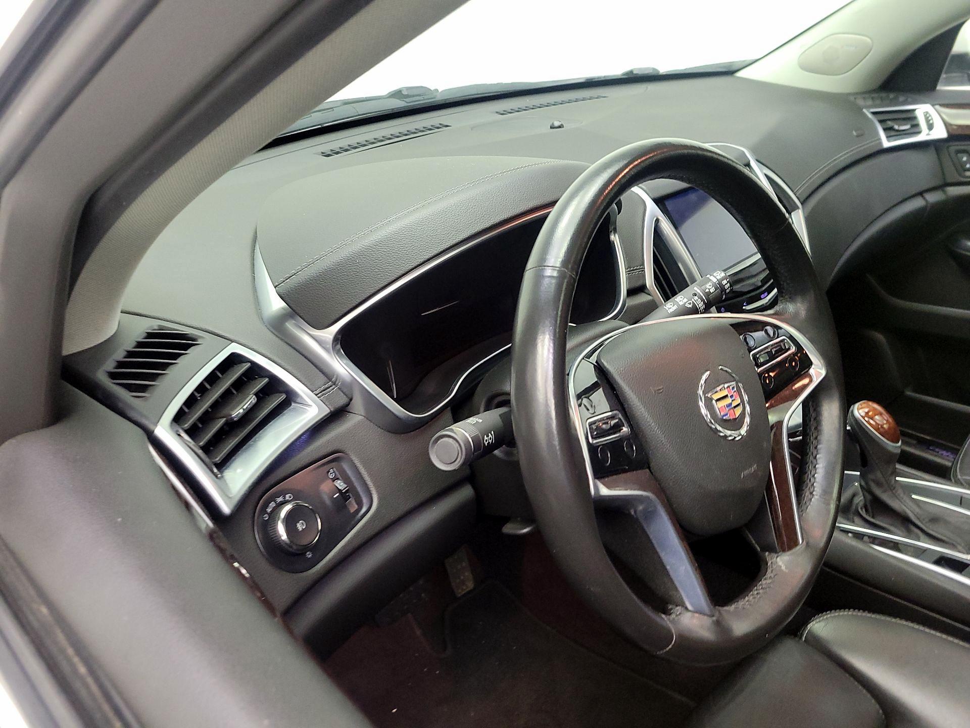 Thumbnail: 2016 Cadillac SRX - 8