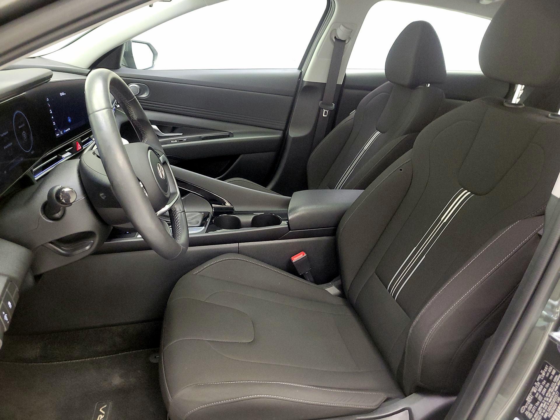 Thumbnail: 2025 Hyundai Elantra - 11