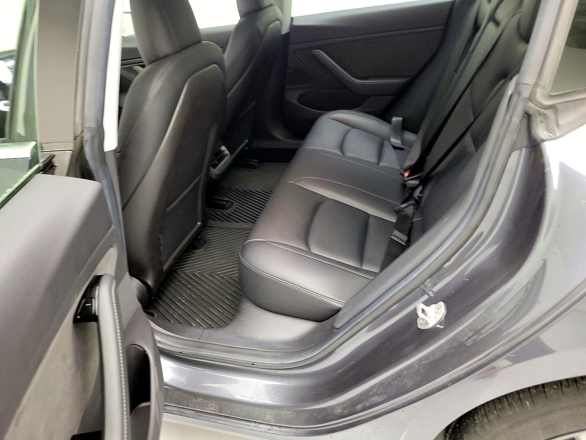 Thumbnail: 2019 Tesla Model 3 - 18