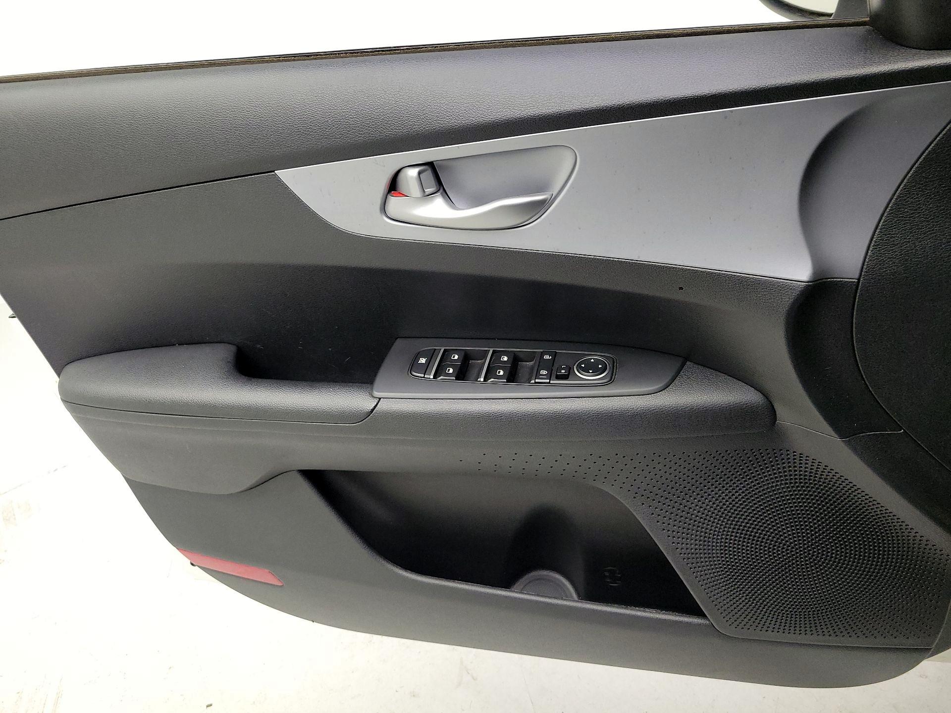 Thumbnail: 2023 Kia Forte - 12
