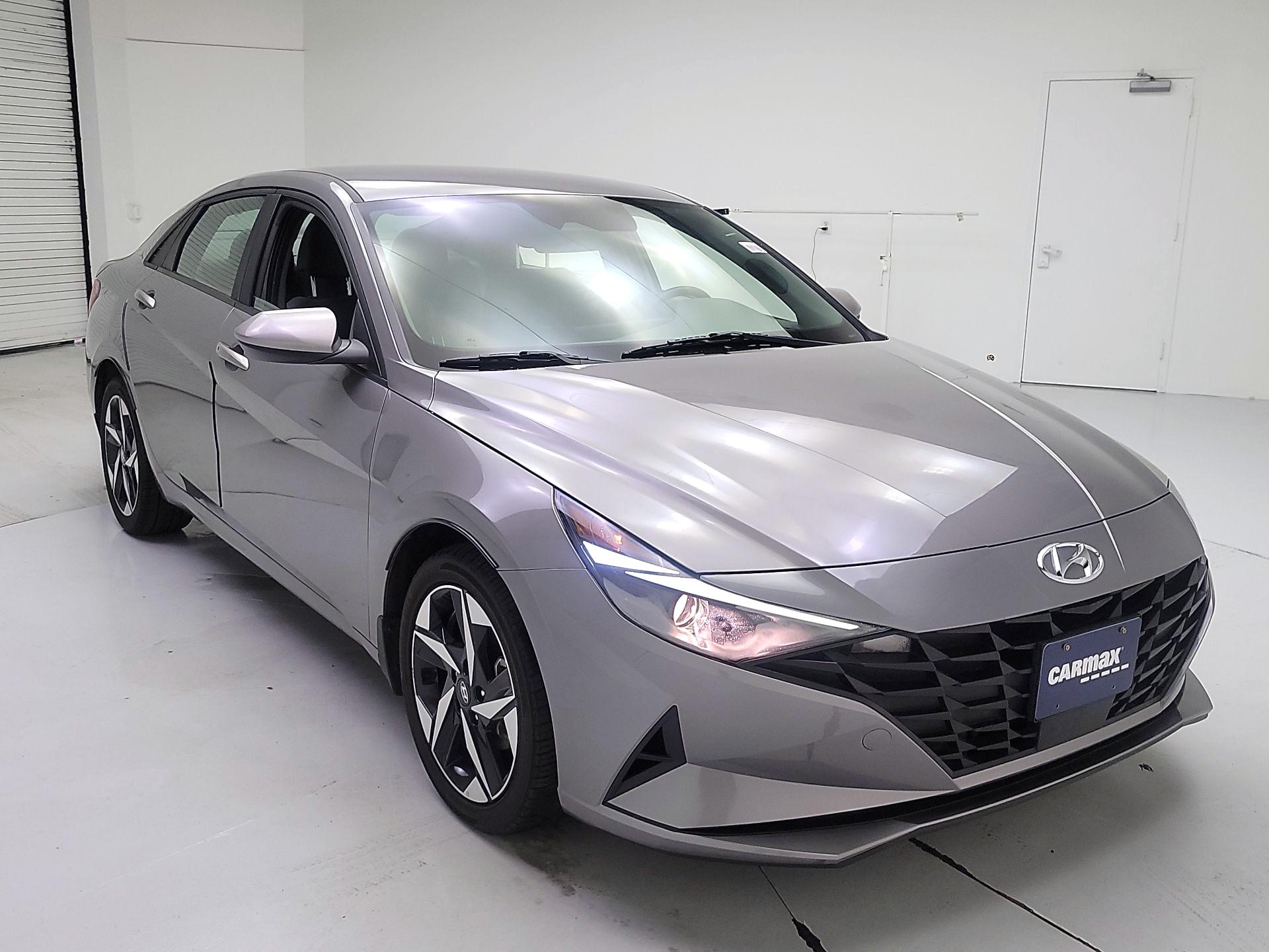 Thumbnail: 2023 Hyundai Elantra - 1