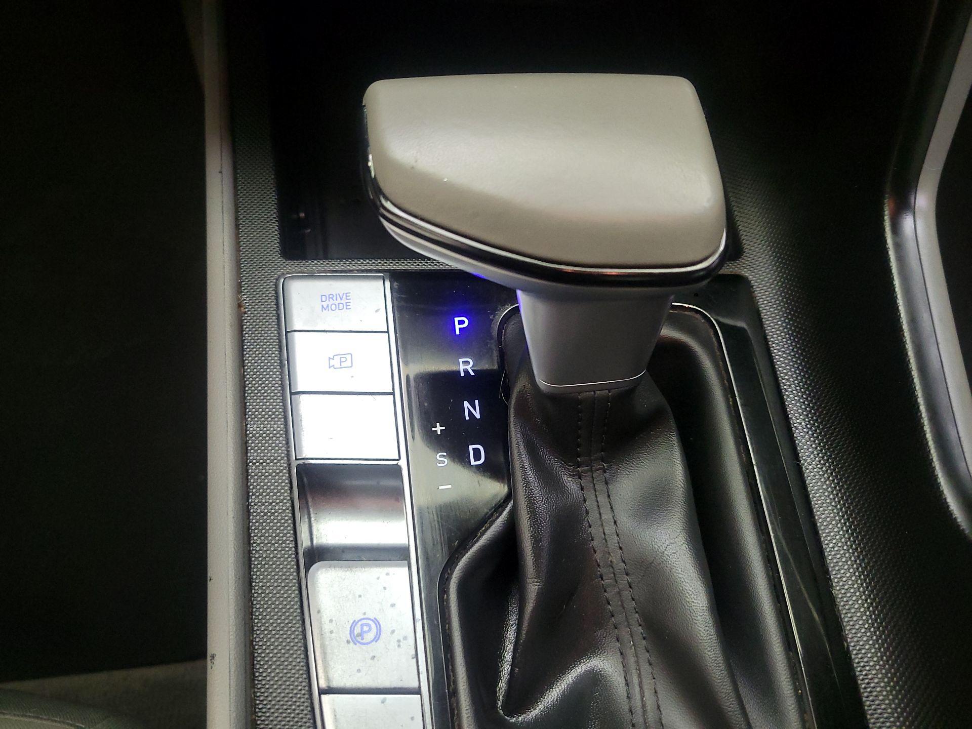 Thumbnail: 2023 Hyundai Elantra - 16