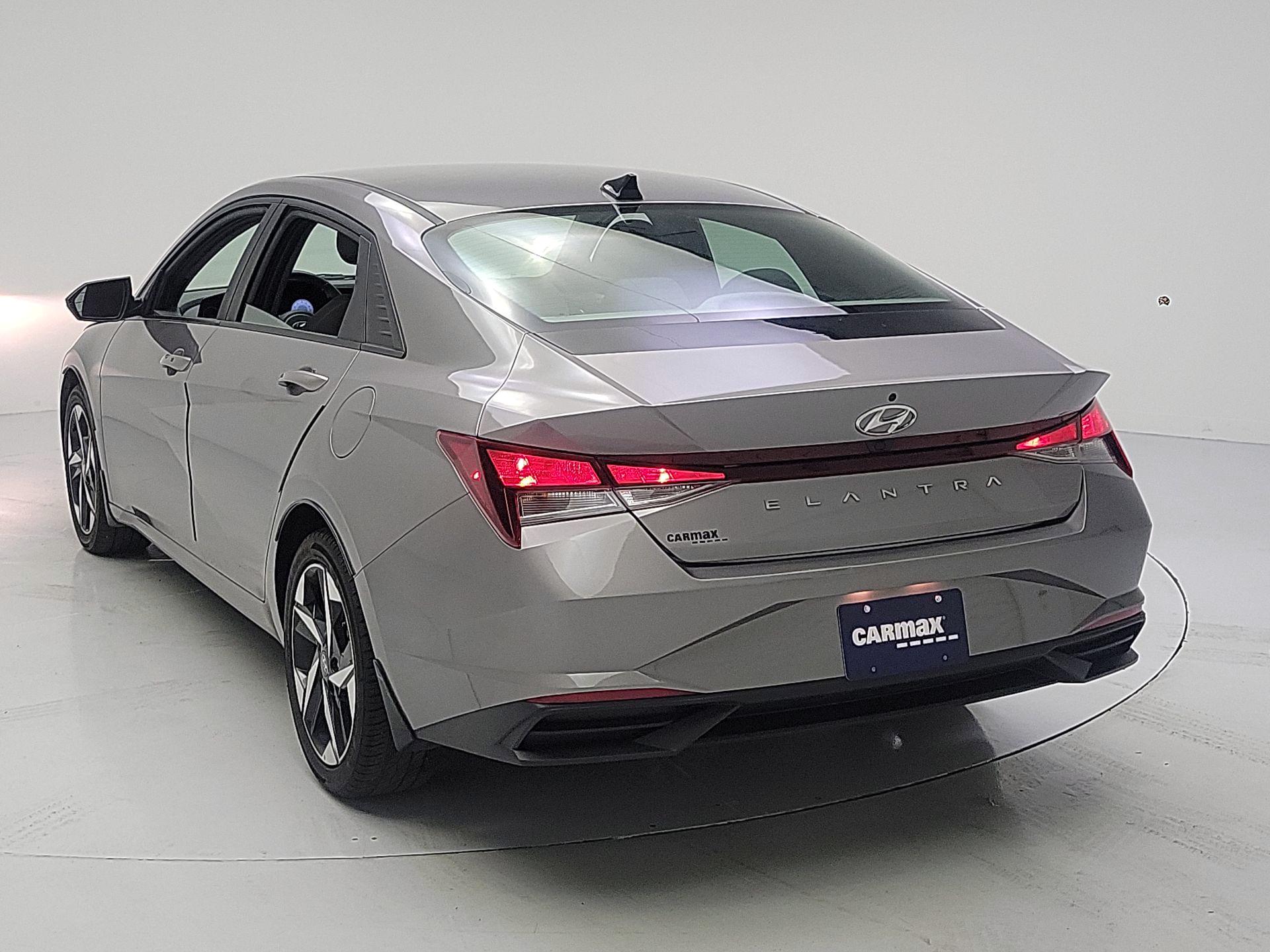 Thumbnail: 2023 Hyundai Elantra - 7