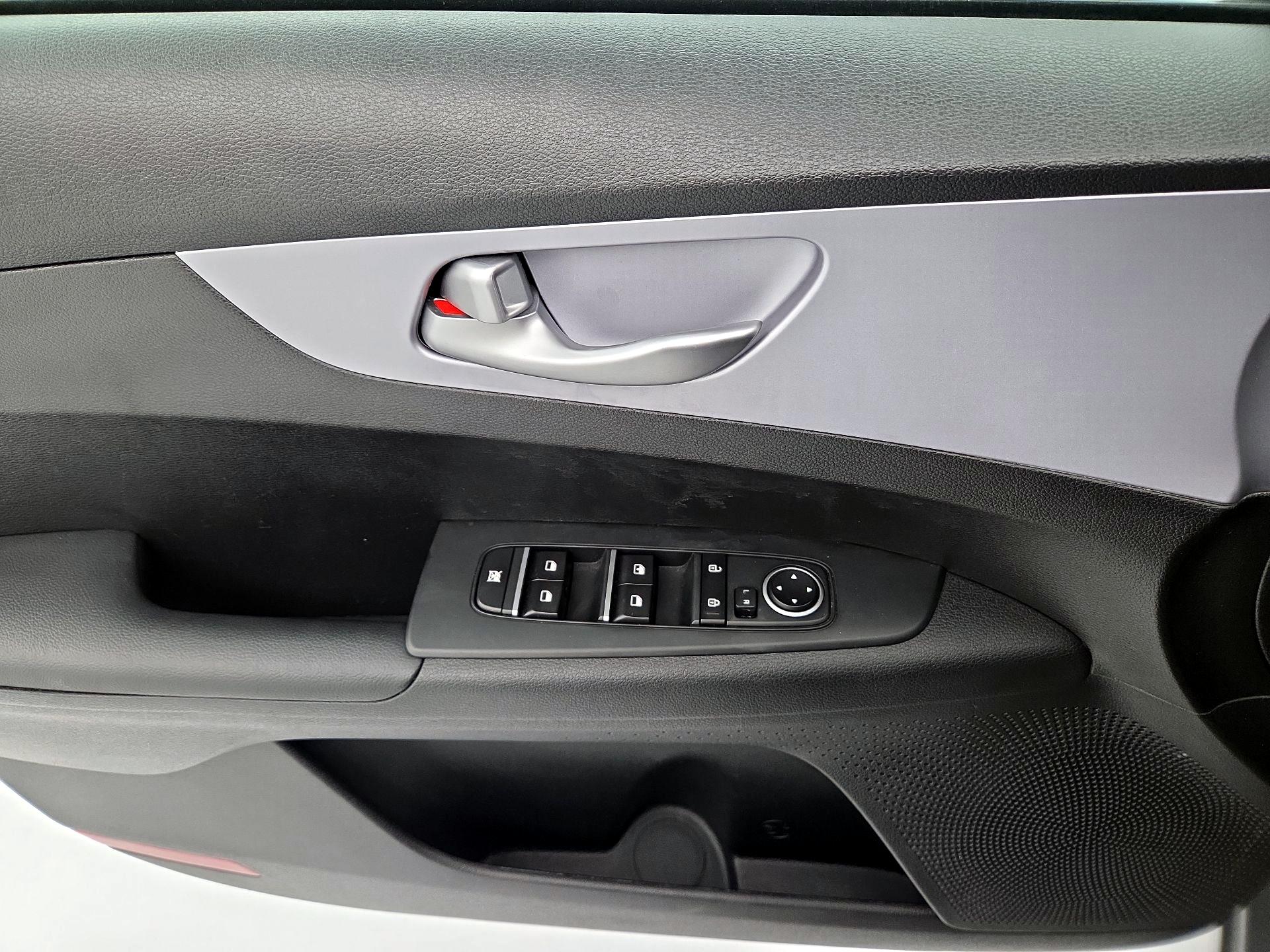 Thumbnail: 2024 Kia Forte - 12