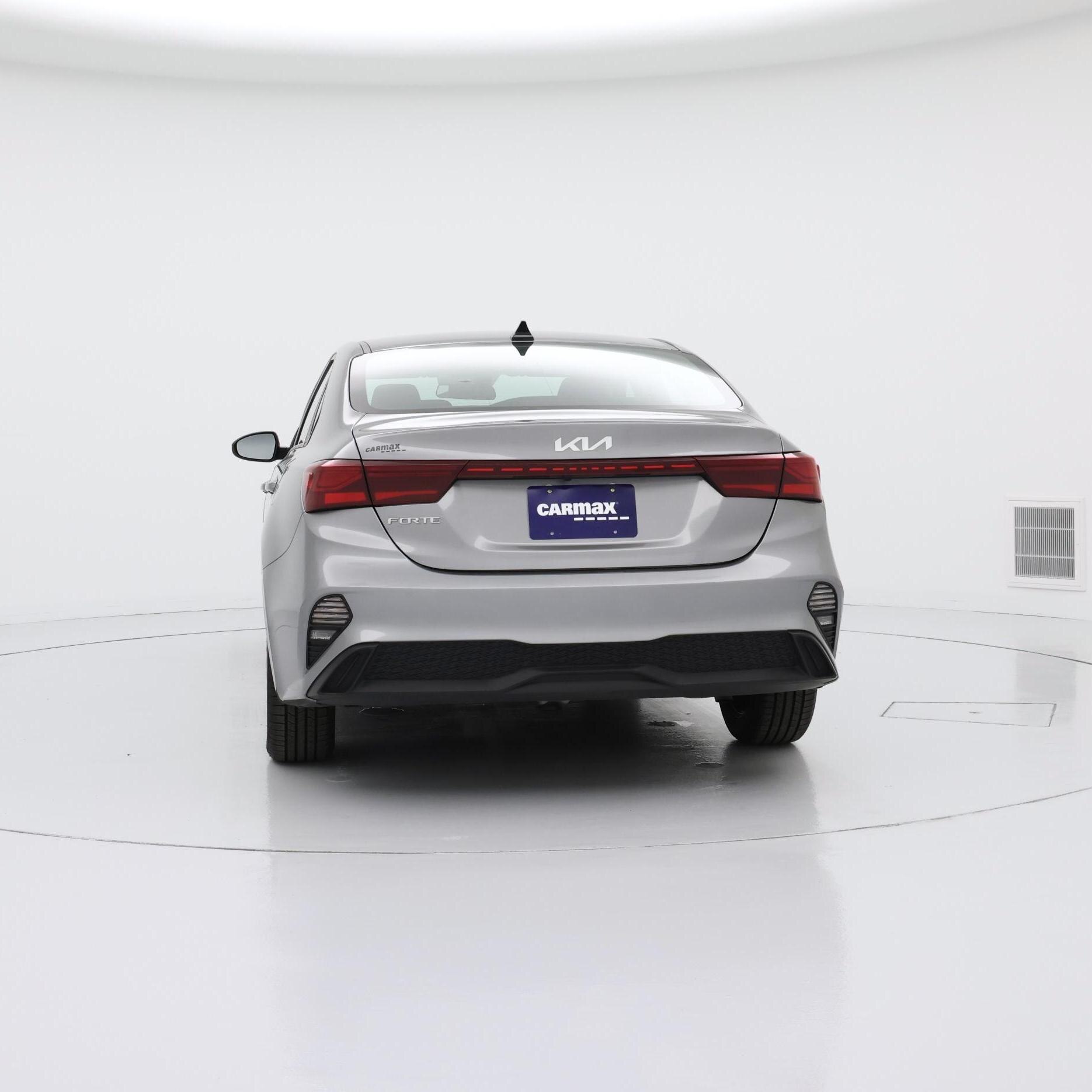 Thumbnail: 2024 Kia Forte - 6