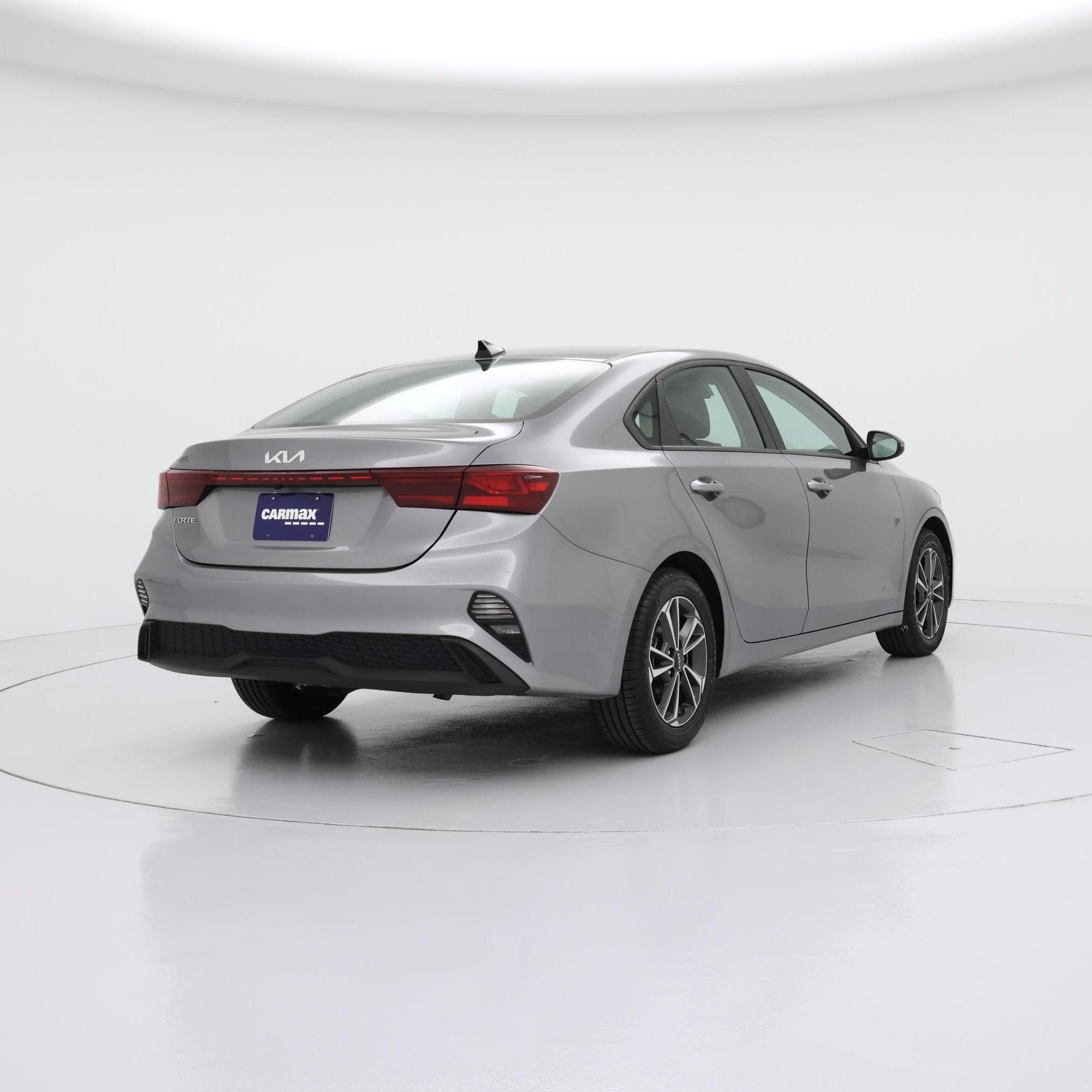 Thumbnail: 2024 Kia Forte - 8