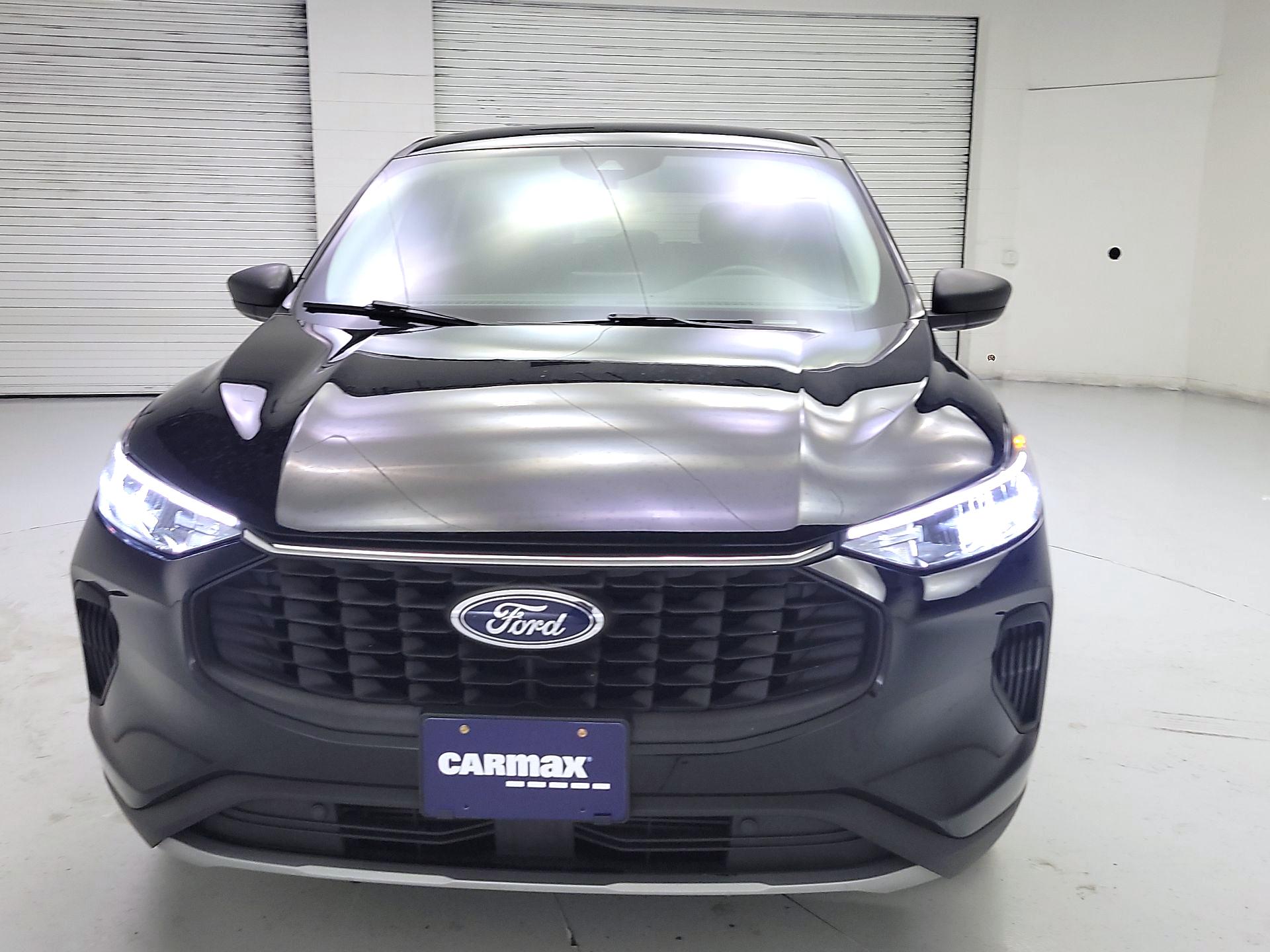 Thumbnail: 2023 Ford Escape - 2