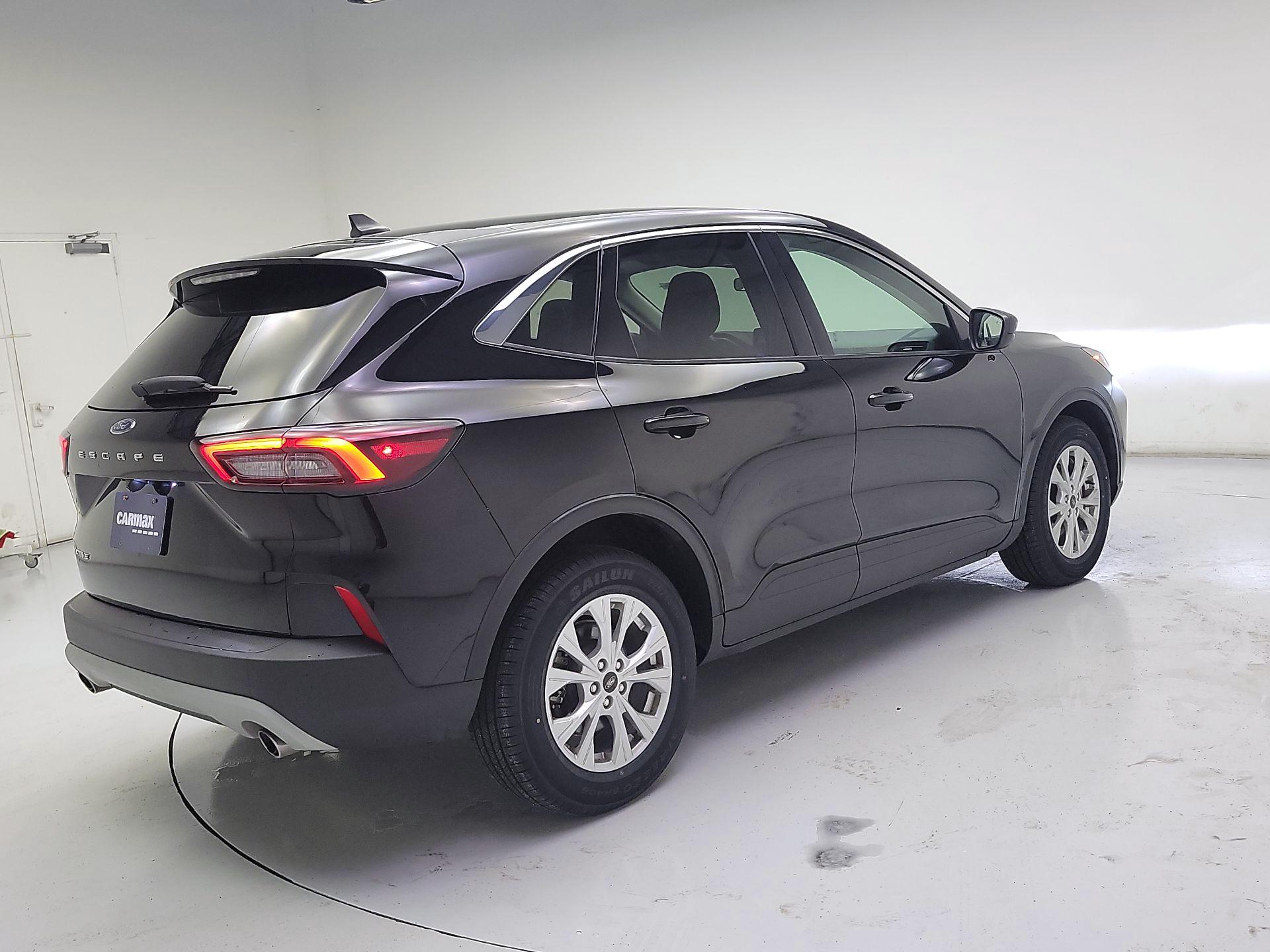 Thumbnail: 2023 Ford Escape - 5