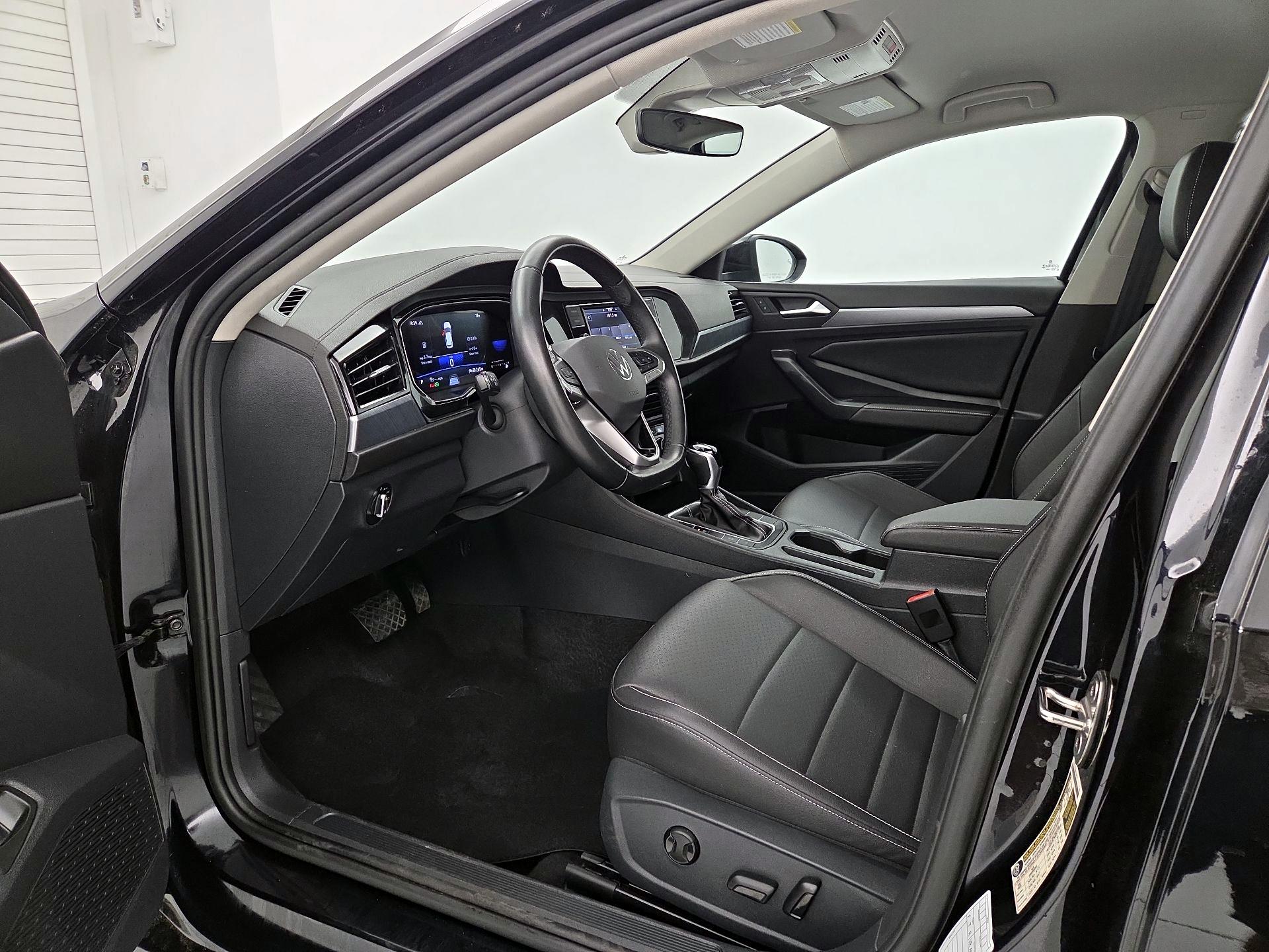 Thumbnail: 2024 Volkswagen Jetta - 11