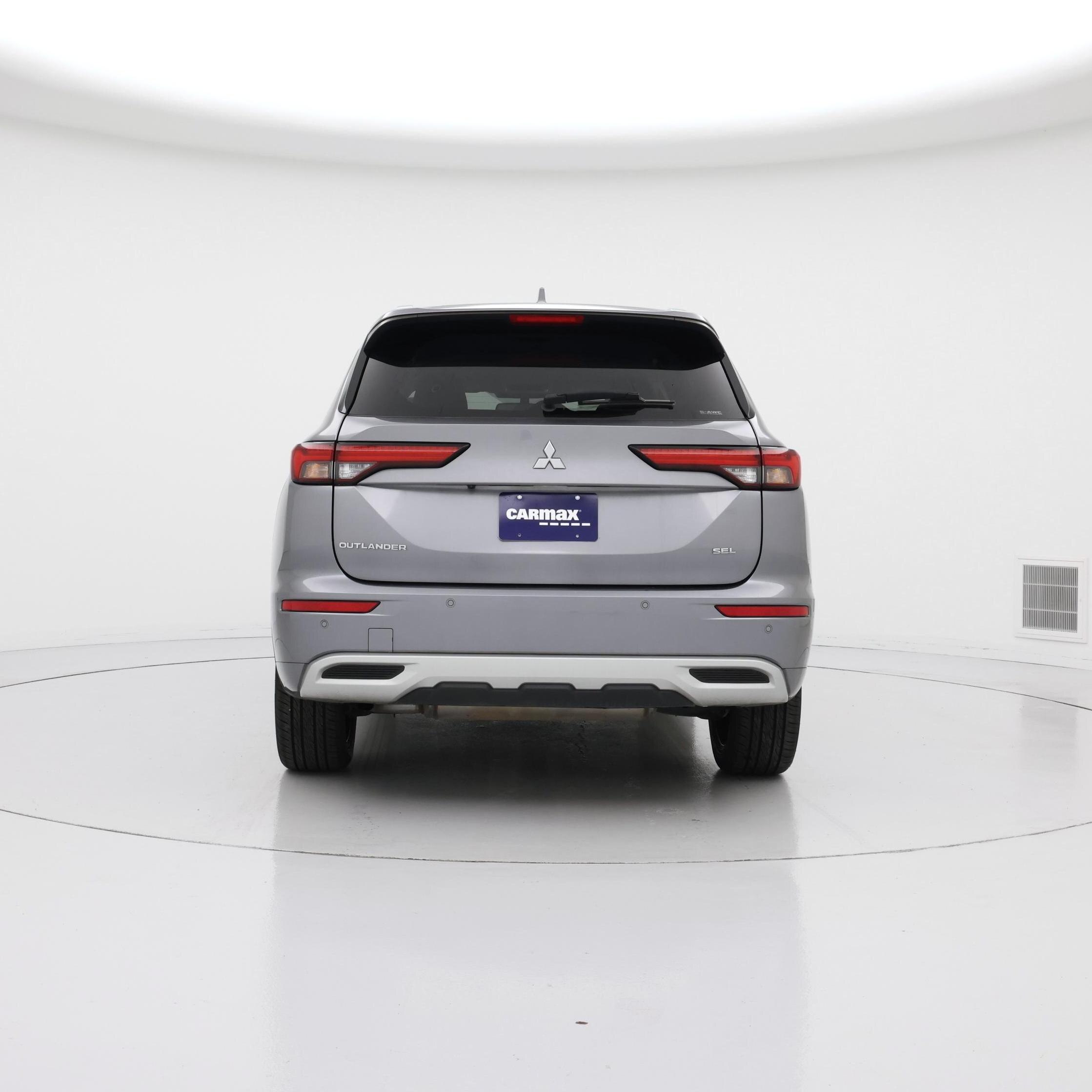 Thumbnail: 2023 Mitsubishi Outlander - 6