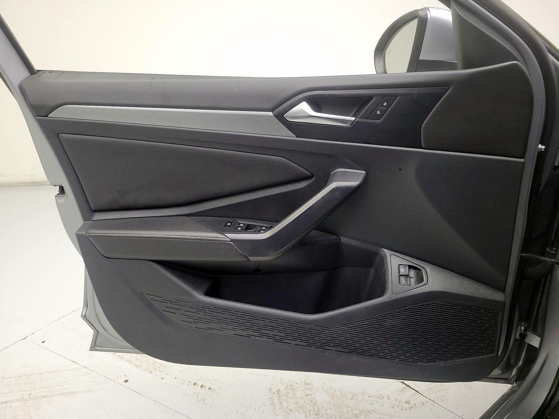 Thumbnail: 2024 Volkswagen Jetta - 10