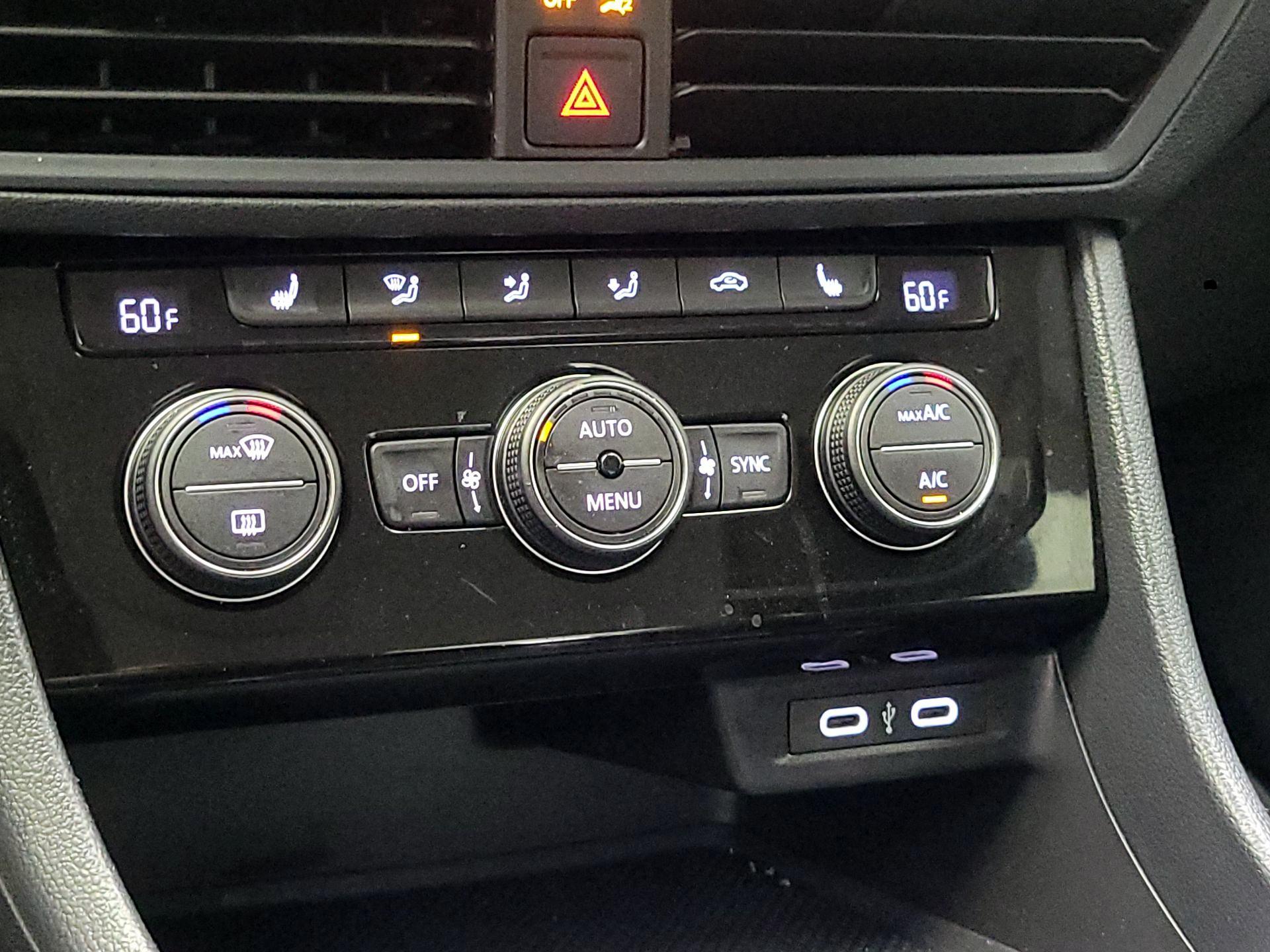 Thumbnail: 2024 Volkswagen Jetta - 14