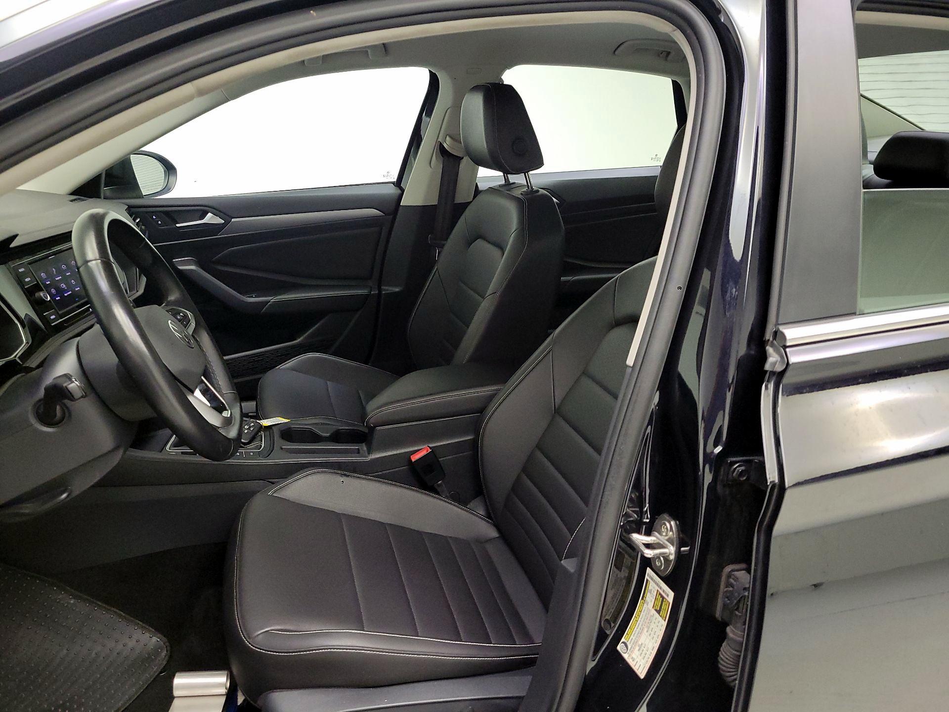 Thumbnail: 2024 Volkswagen Jetta - 9