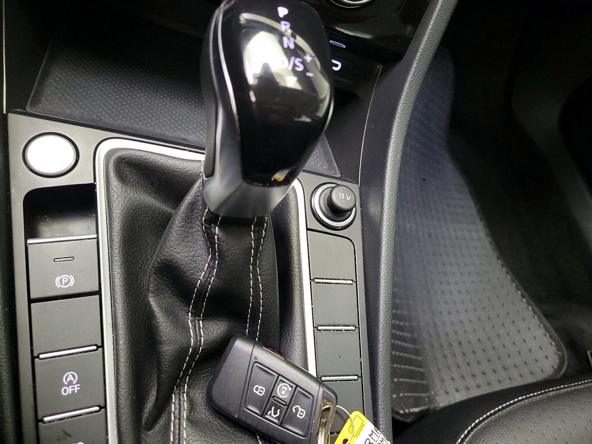 Thumbnail: 2024 Volkswagen Jetta - 15