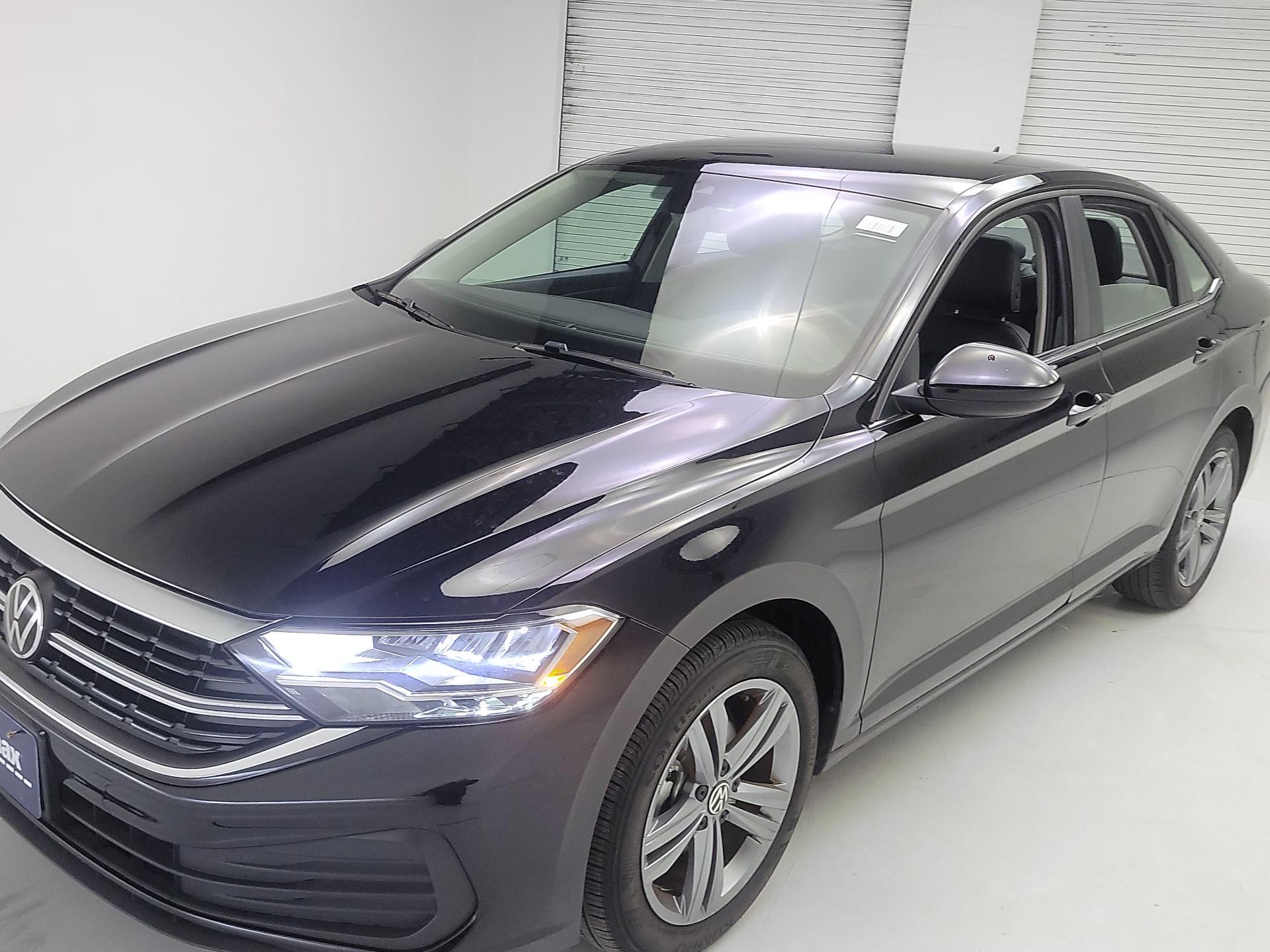 Thumbnail: 2024 Volkswagen Jetta - 3