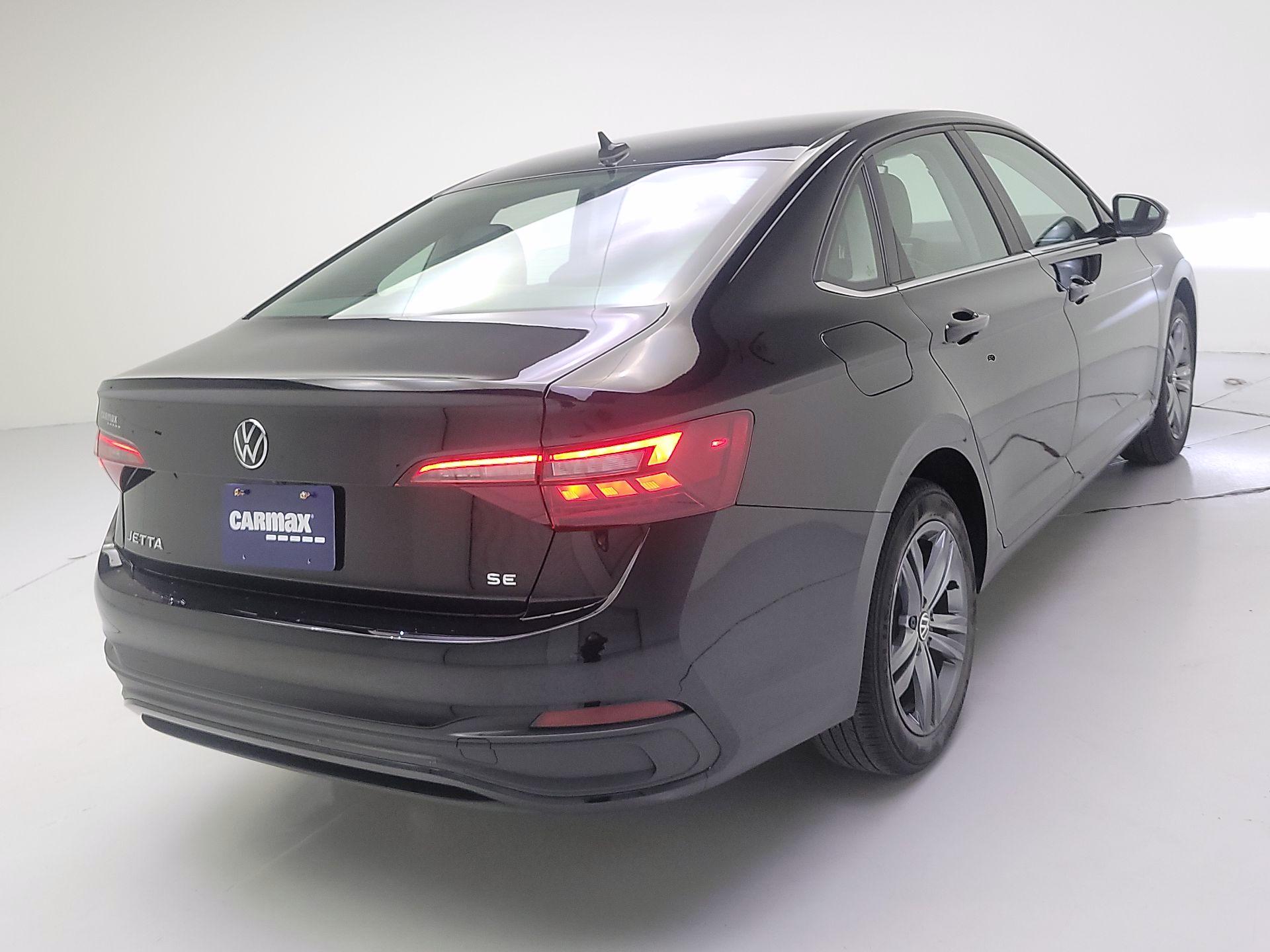 Thumbnail: 2024 Volkswagen Jetta - 5