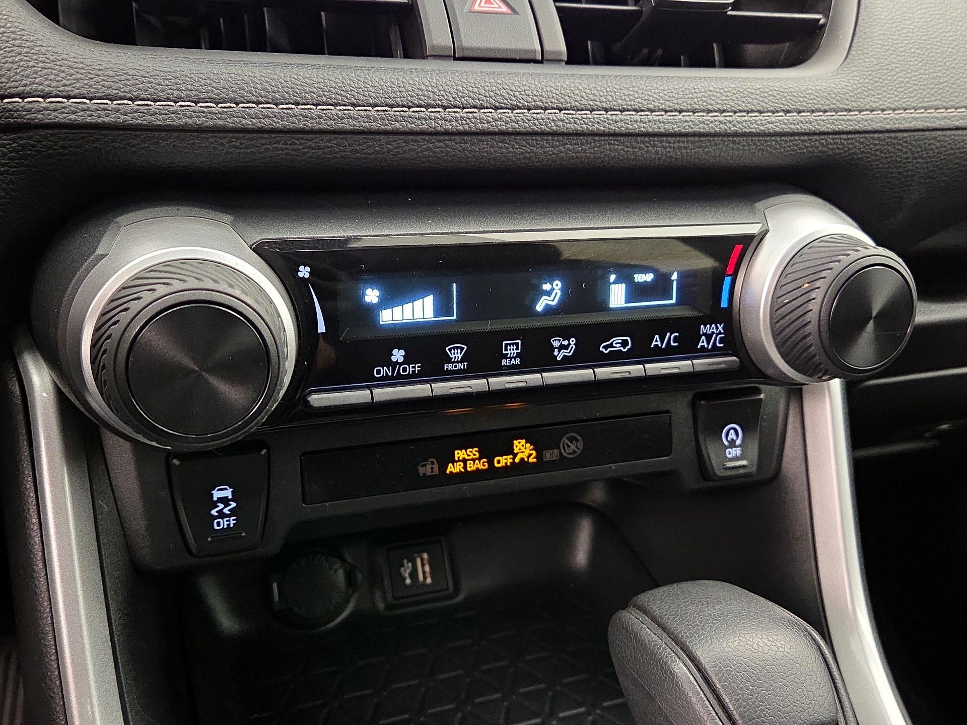 Thumbnail: 2024 Toyota RAV4 - 16