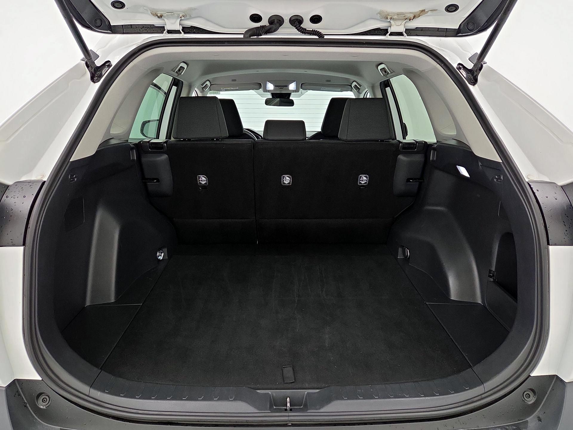 Thumbnail: 2024 Toyota RAV4 - 20