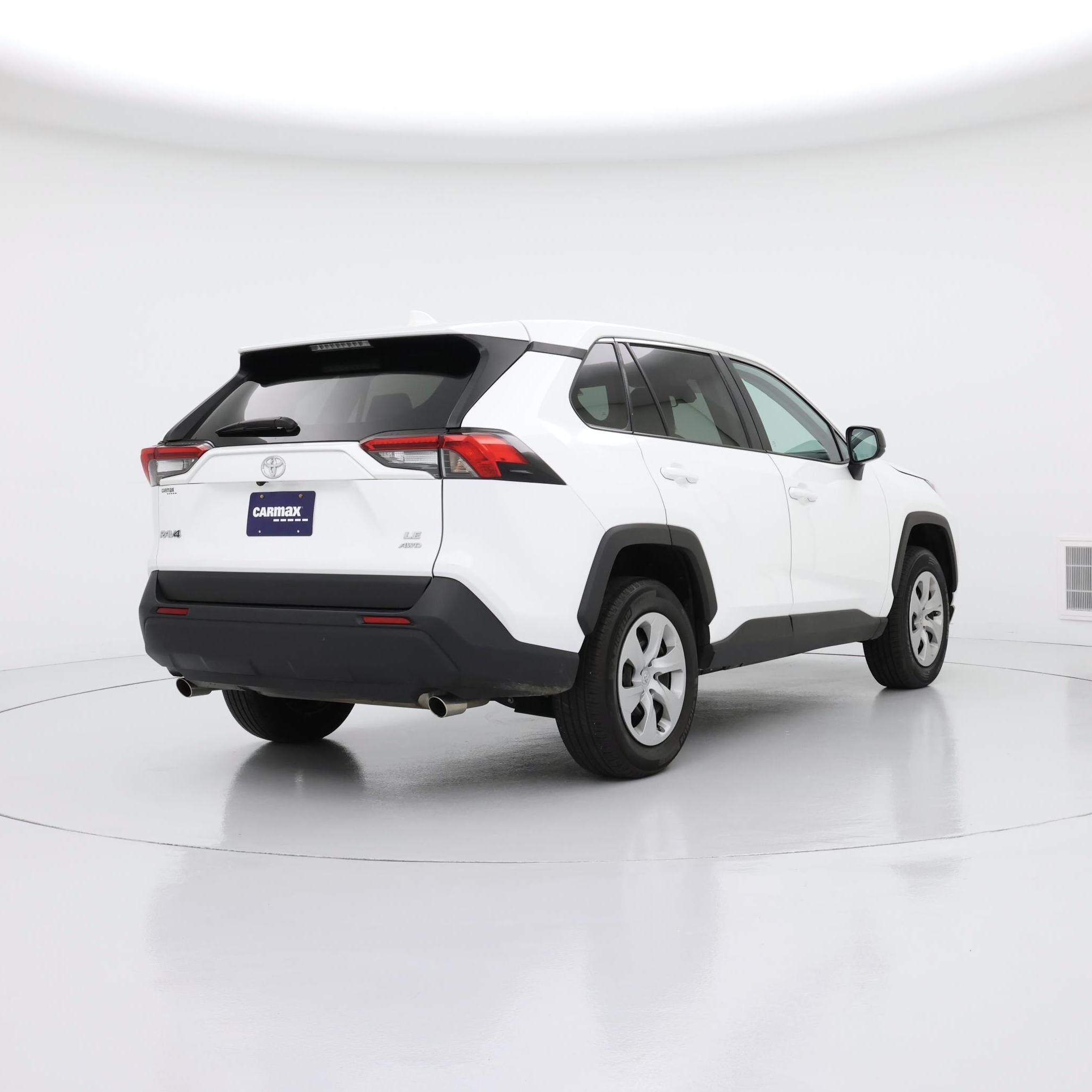 Thumbnail: 2024 Toyota RAV4 - 8