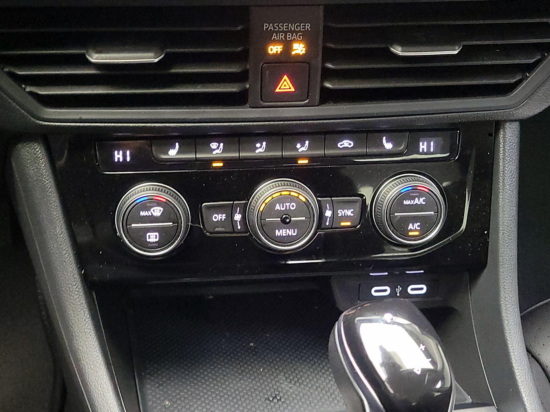 Thumbnail: 2024 Volkswagen Jetta - 14