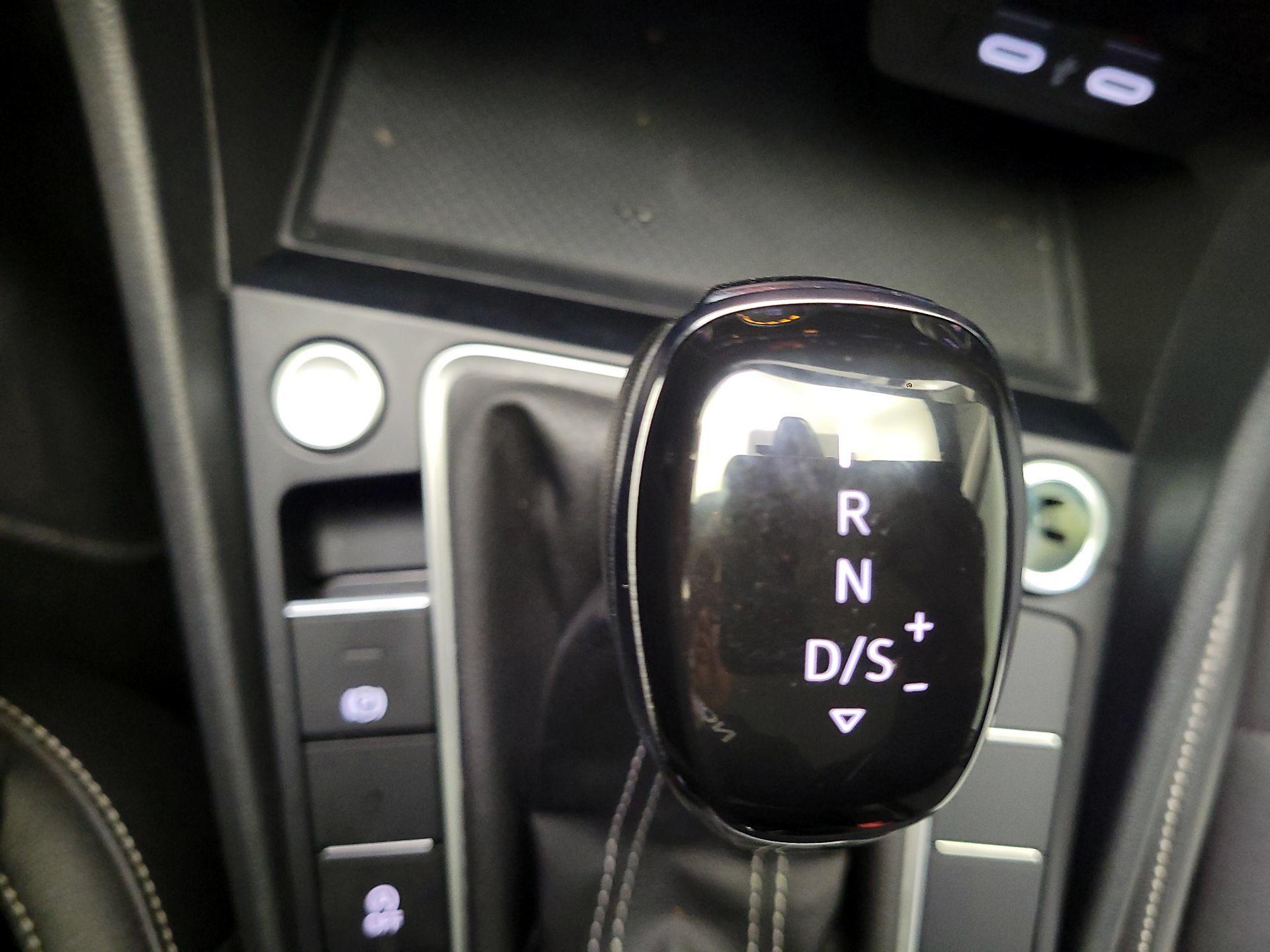 Thumbnail: 2024 Volkswagen Jetta - 15