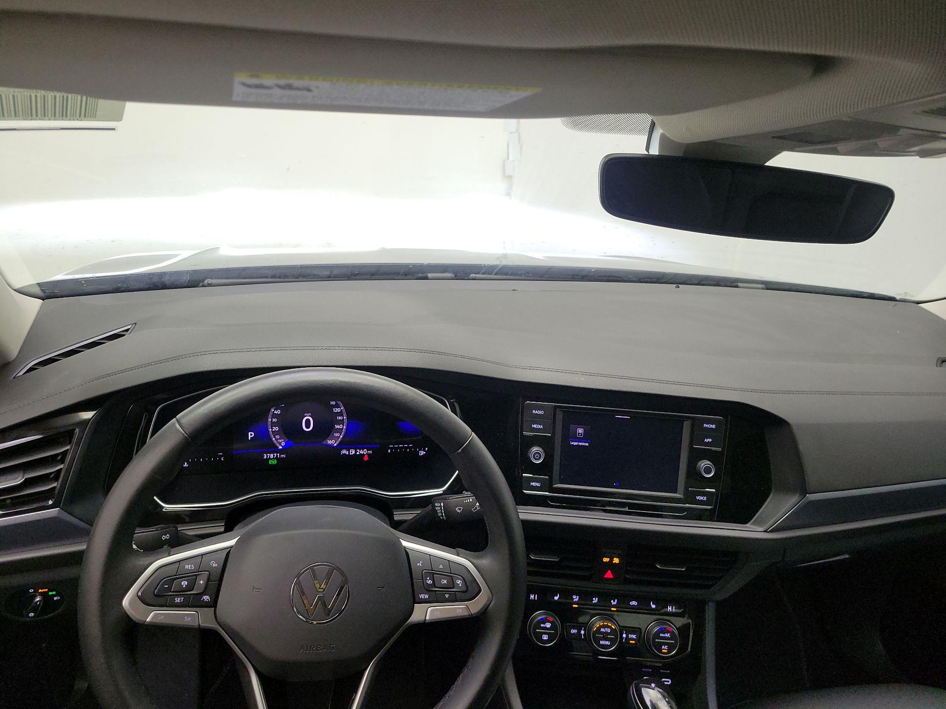 Thumbnail: 2024 Volkswagen Jetta - 8