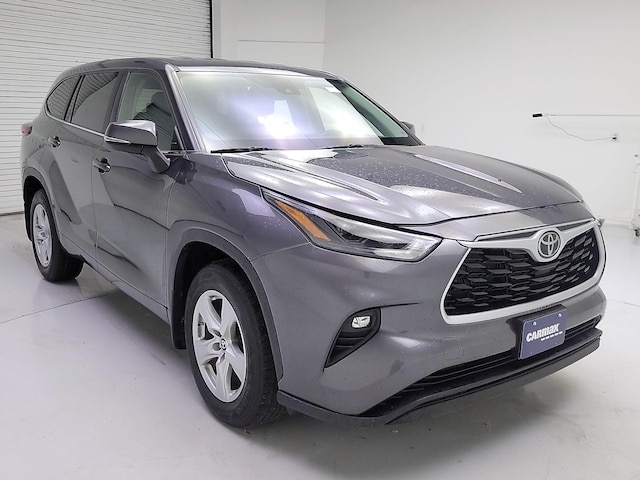 Gray 2024 Toyota Highlander LE AWD SUV / Crossover All-Wheel Drive Automatic