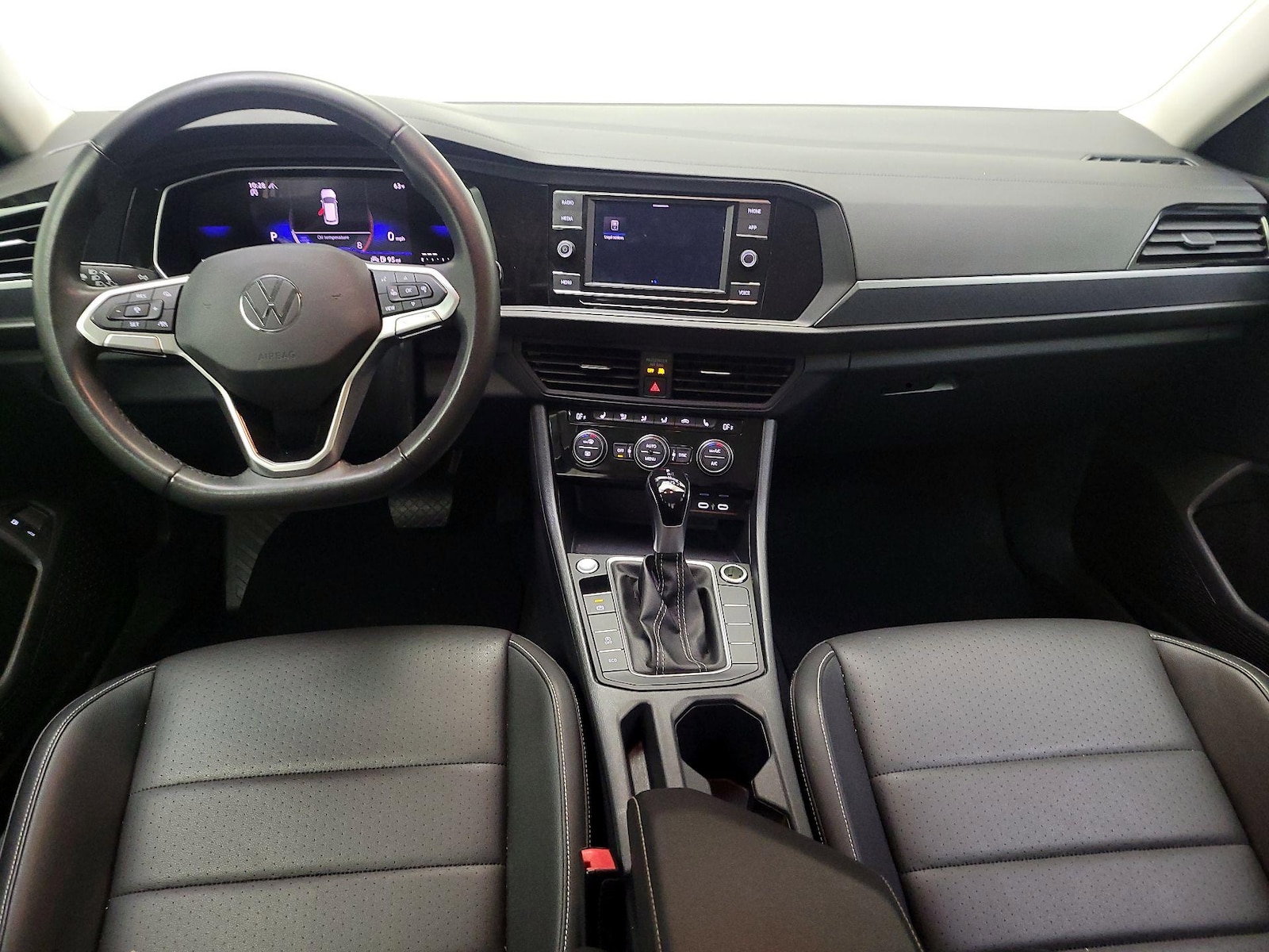 2024 Volkswagen Jetta SE - Photo 10