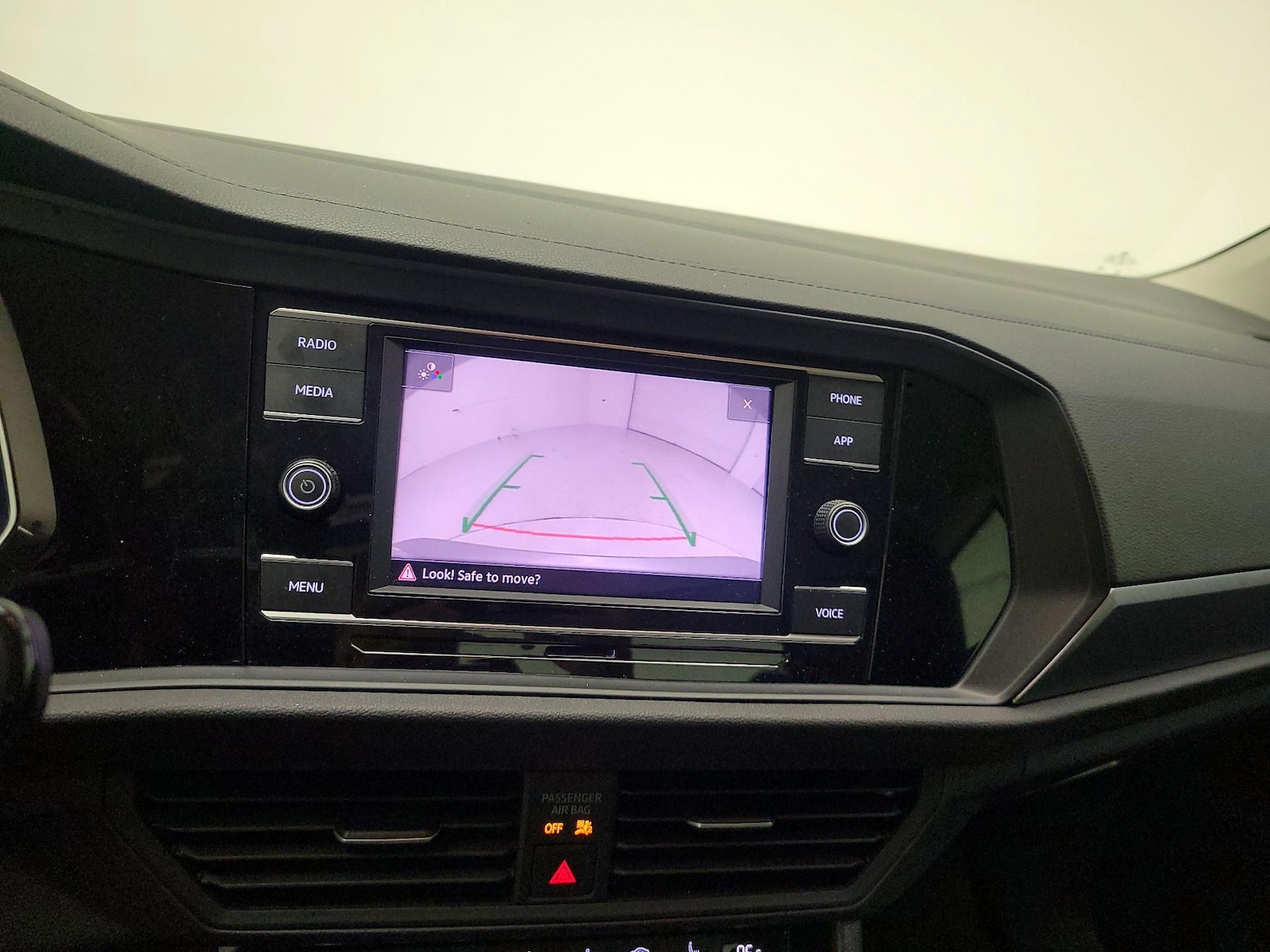 2024 Volkswagen Jetta SE - Photo 15