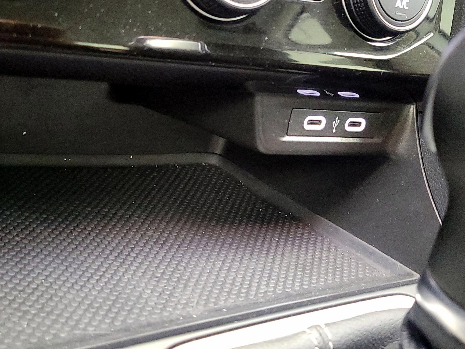 2024 Volkswagen Jetta SE - Photo 19