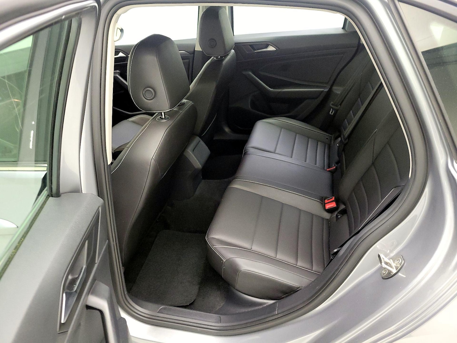 2024 Volkswagen Jetta SE - Photo 20