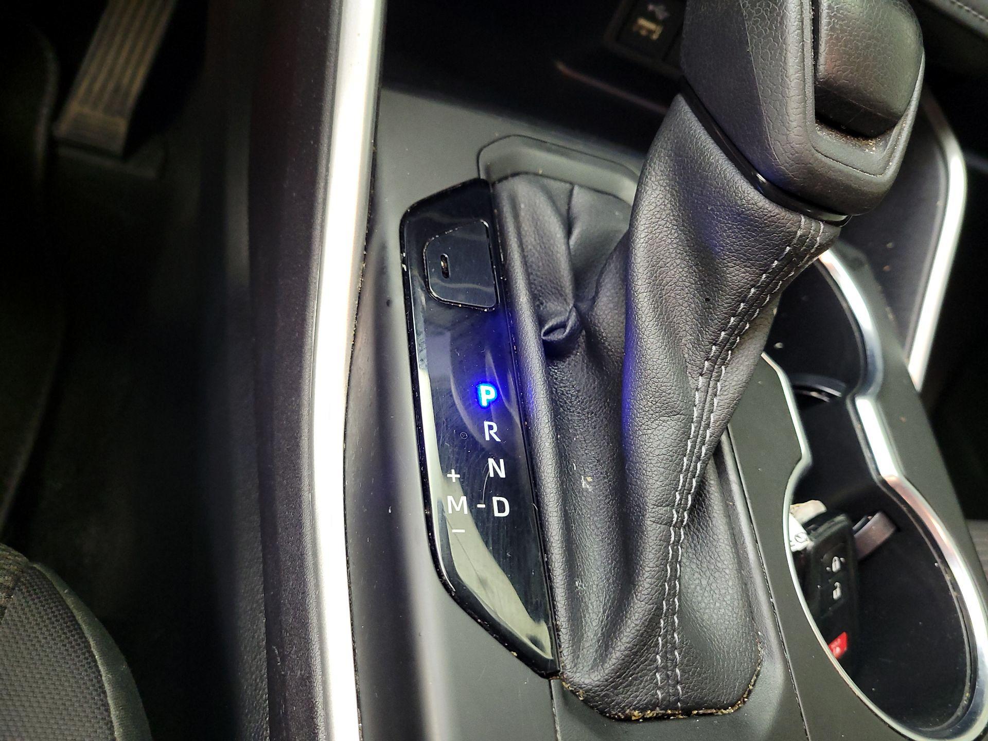 Thumbnail: 2023 Toyota Highlander - 15