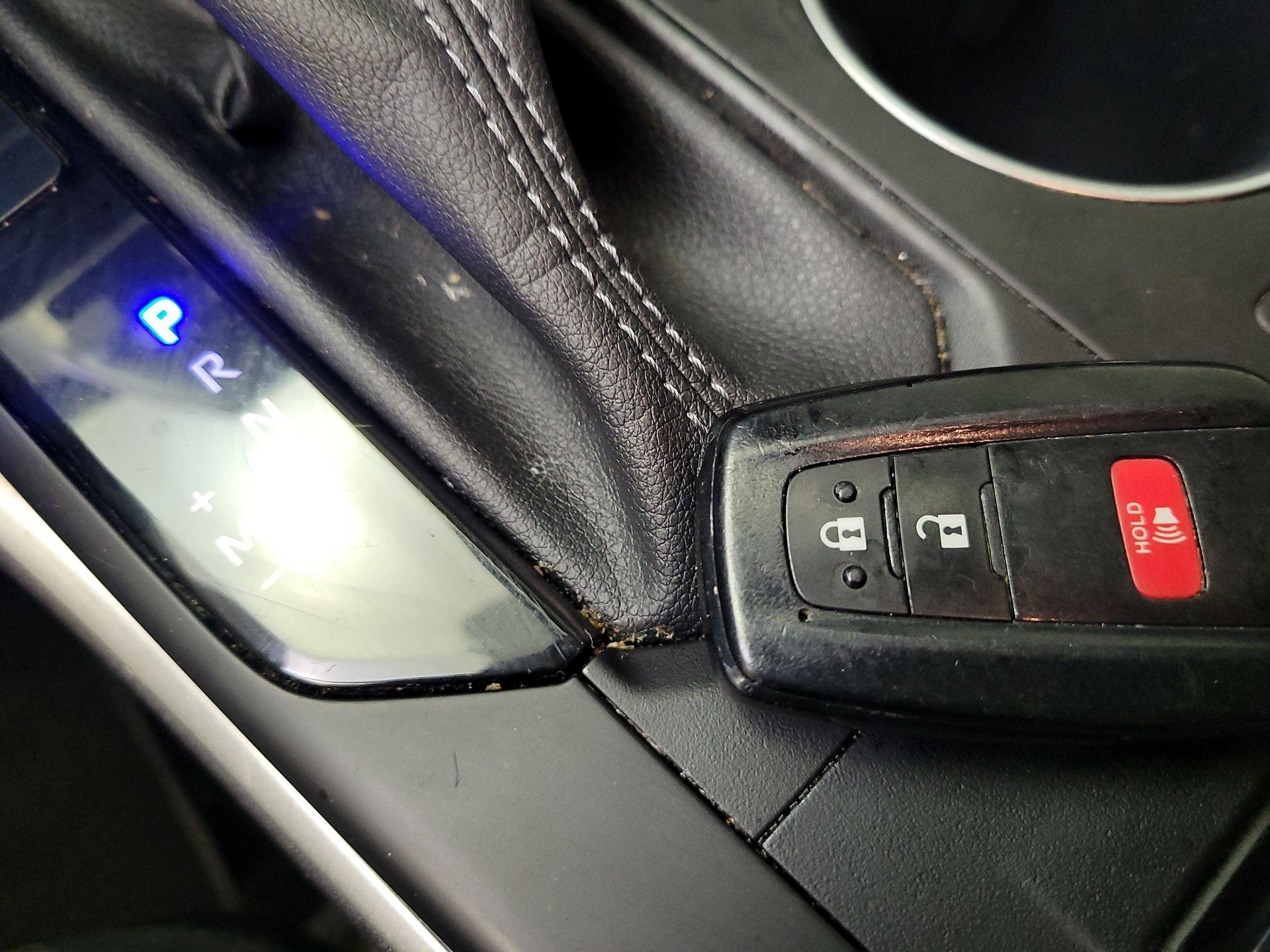 Thumbnail: 2023 Toyota Highlander - 20