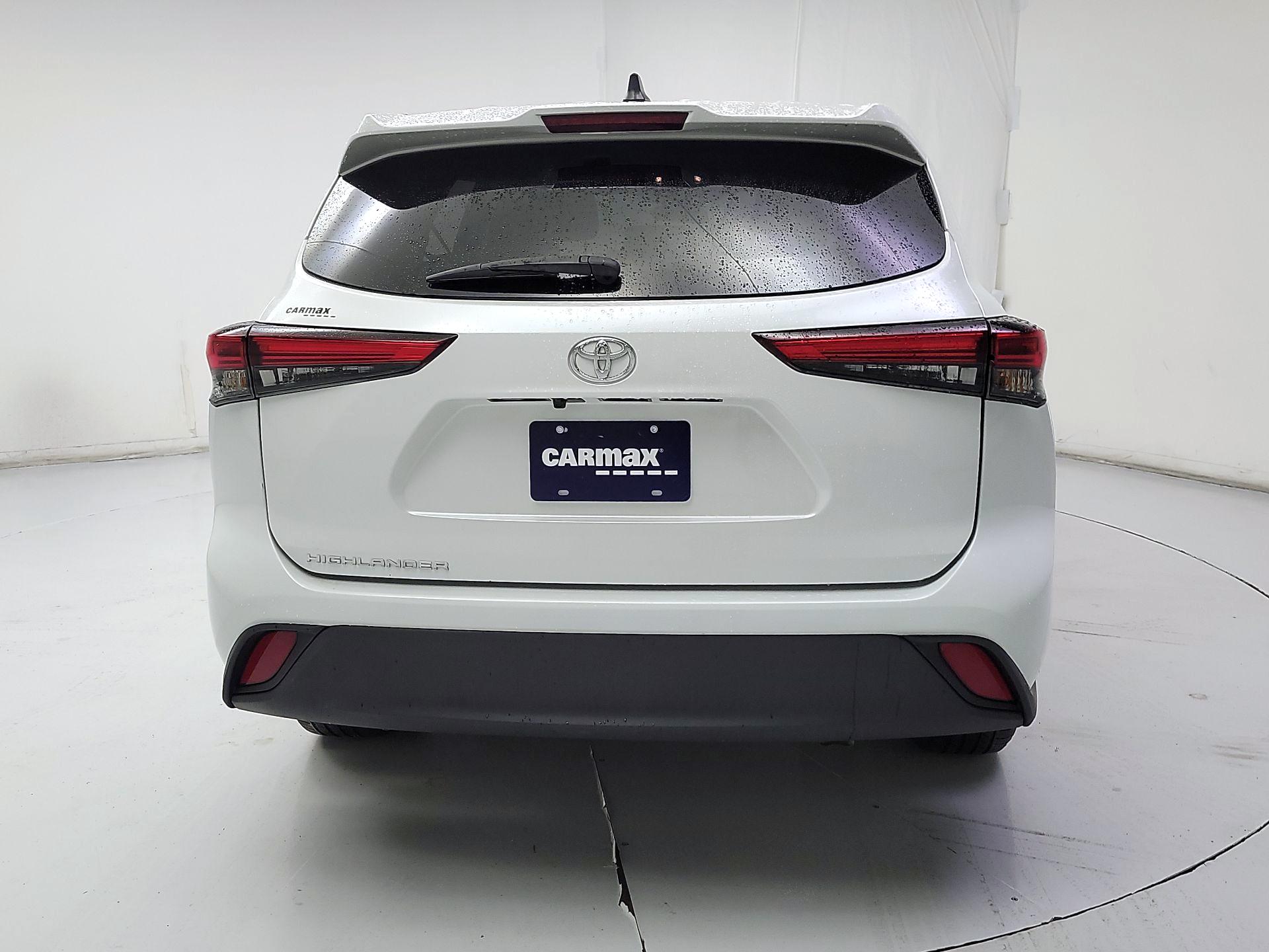 Thumbnail: 2023 Toyota Highlander - 6