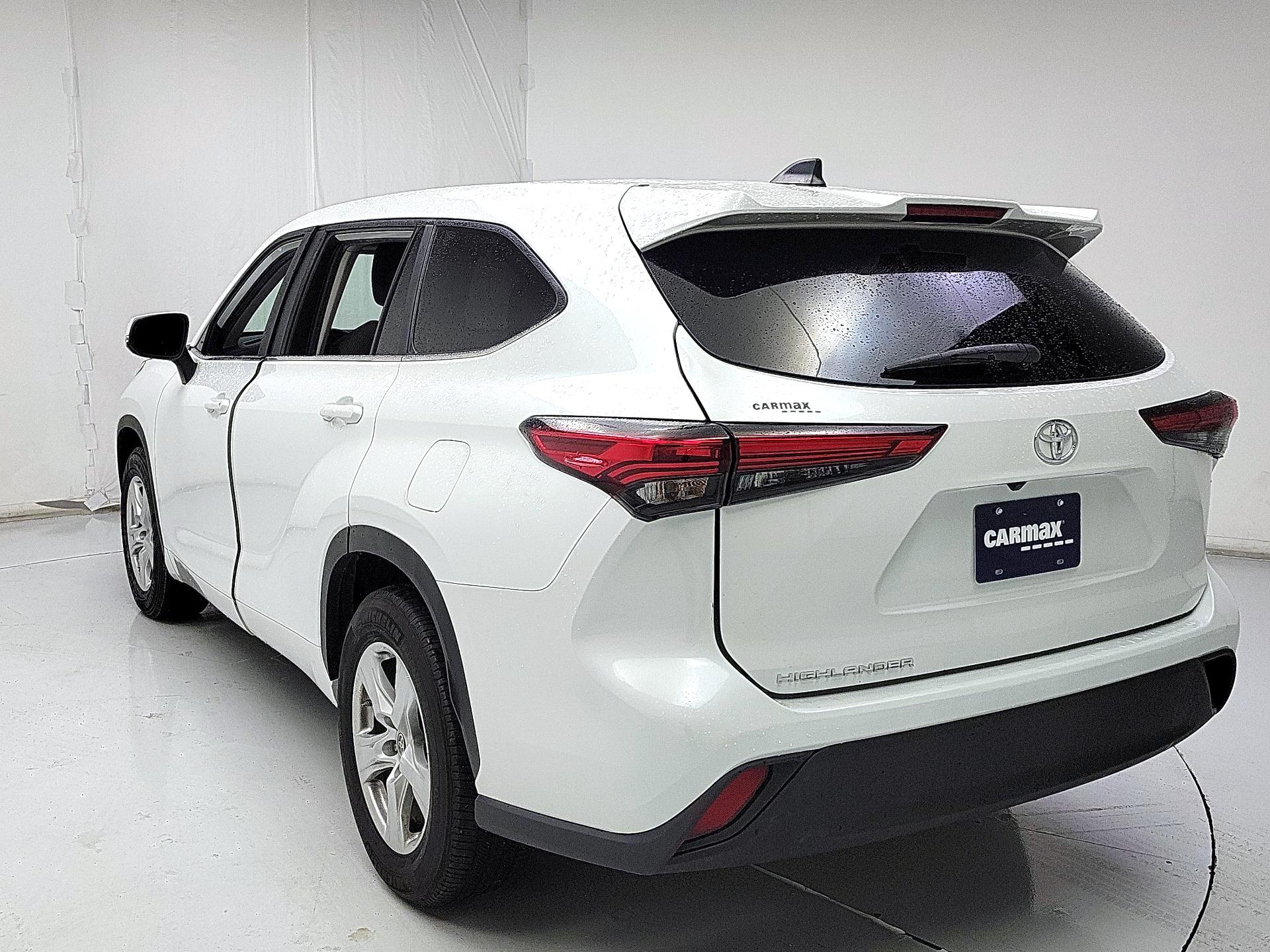 Thumbnail: 2023 Toyota Highlander - 7