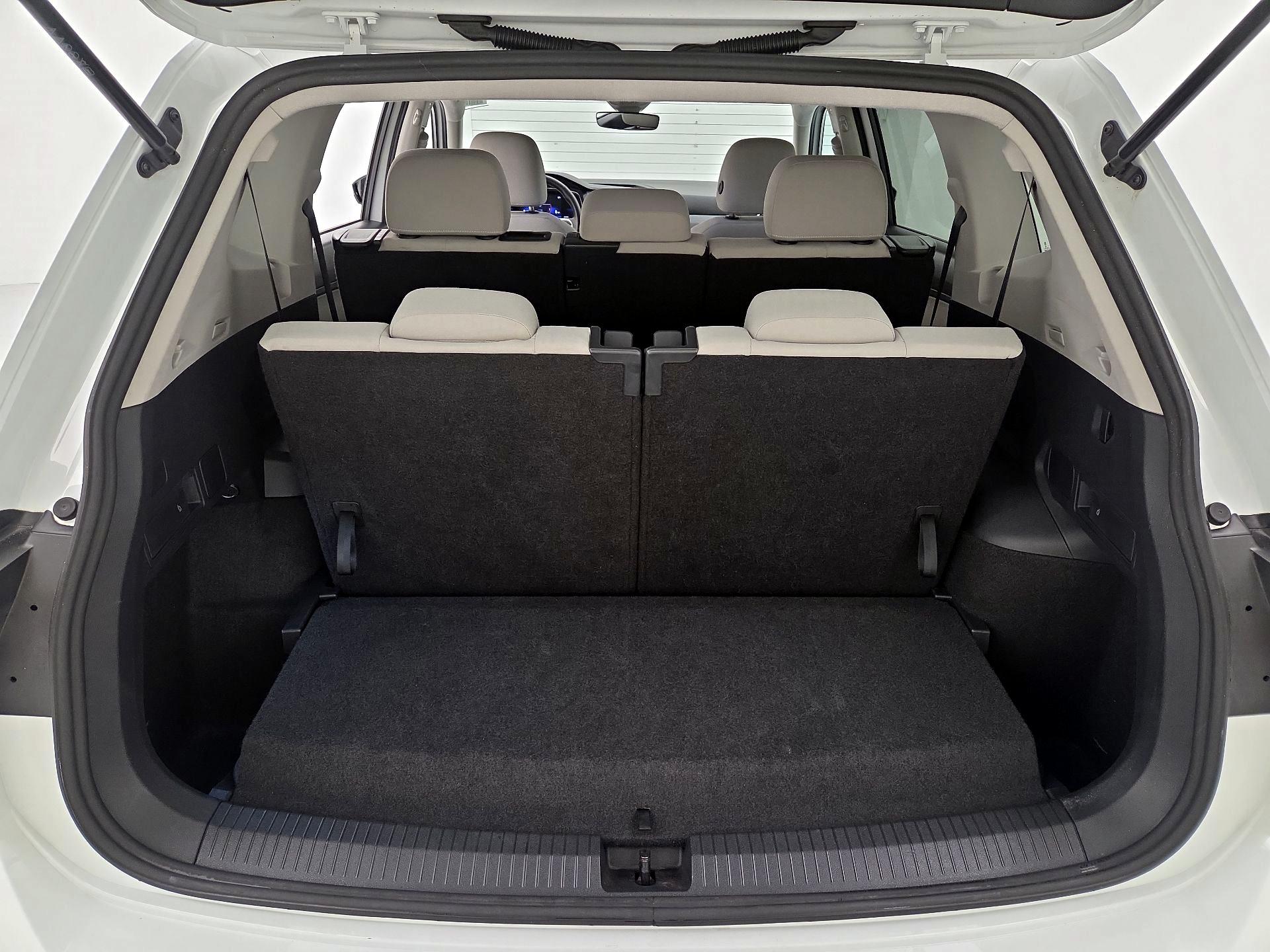 Thumbnail: 2024 Volkswagen Tiguan - 20