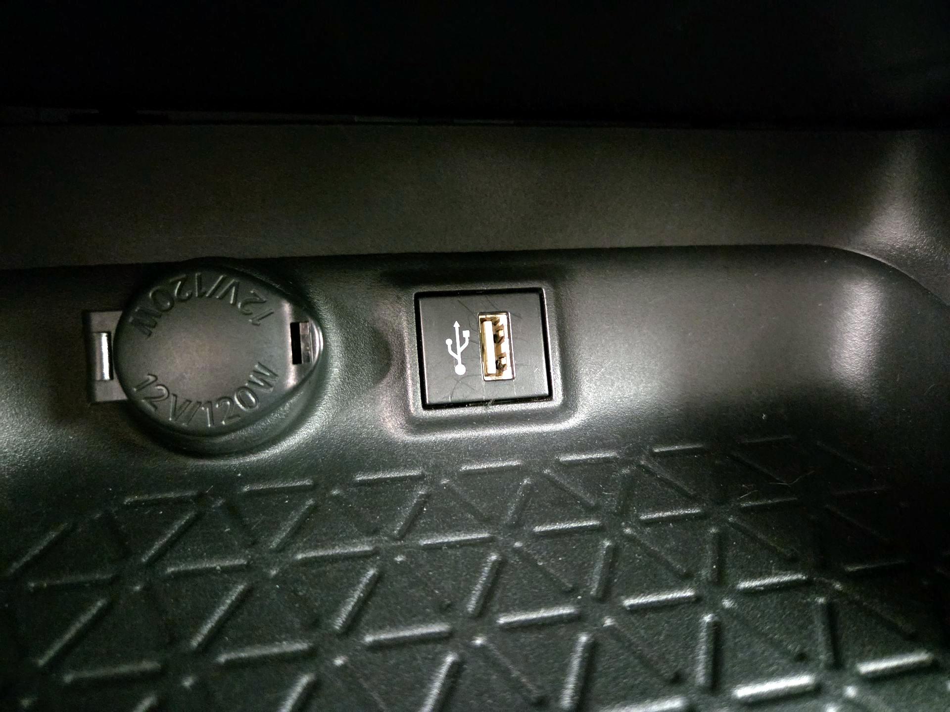 Thumbnail: 2024 Toyota RAV4 - 18