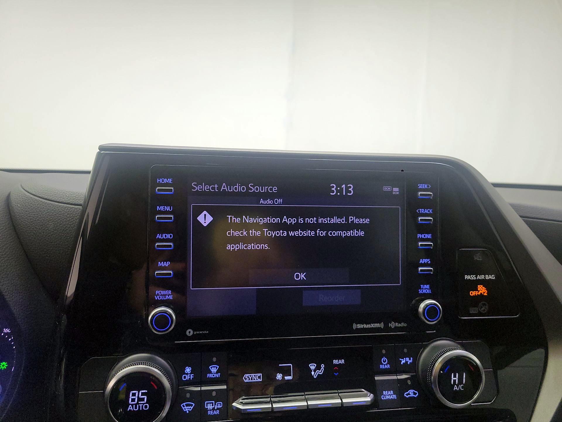 Thumbnail: 2022 Toyota Highlander - 12