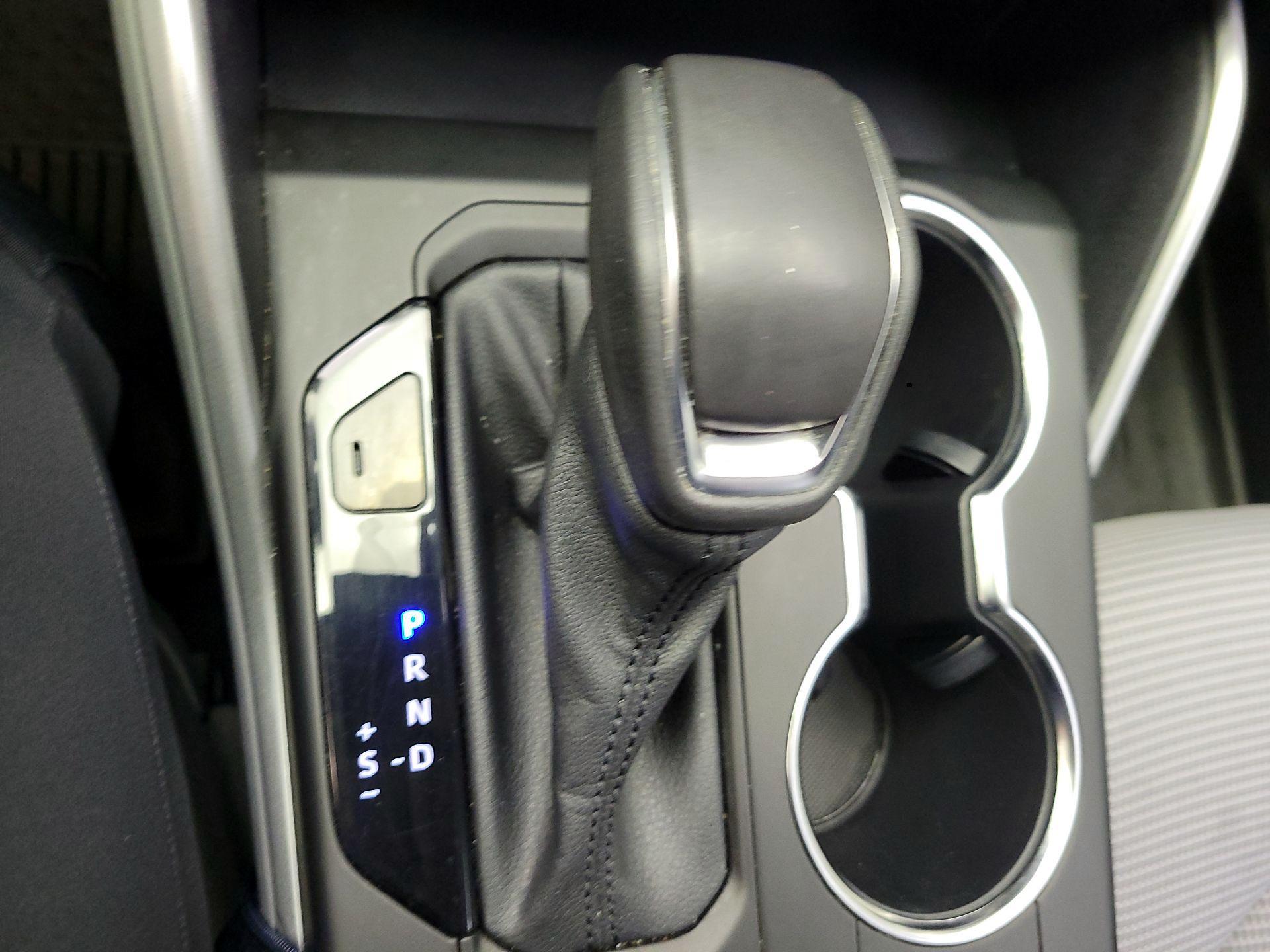 Thumbnail: 2022 Toyota Highlander - 16