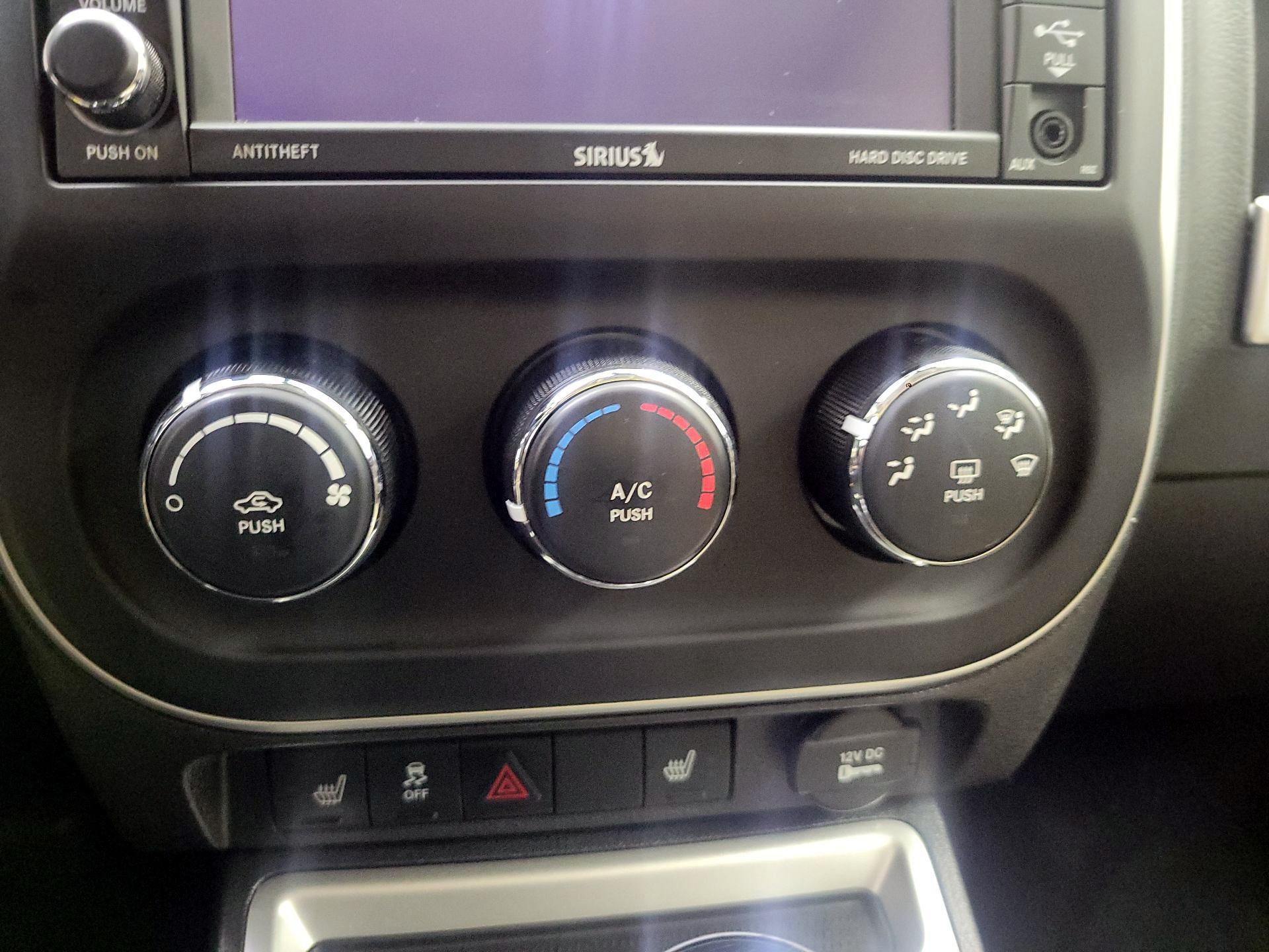 Thumbnail: 2014 Jeep Compass - 13