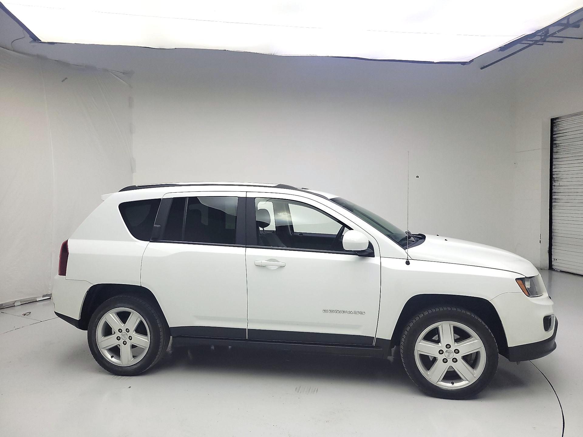 Thumbnail: 2014 Jeep Compass - 4