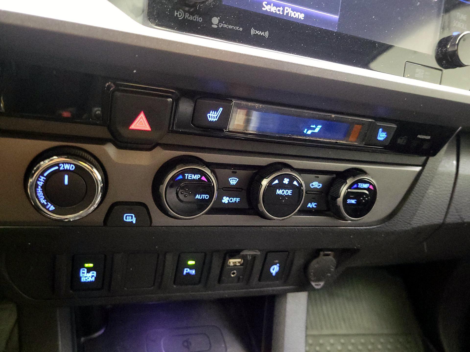 Thumbnail: 2017 Toyota Tacoma - 14