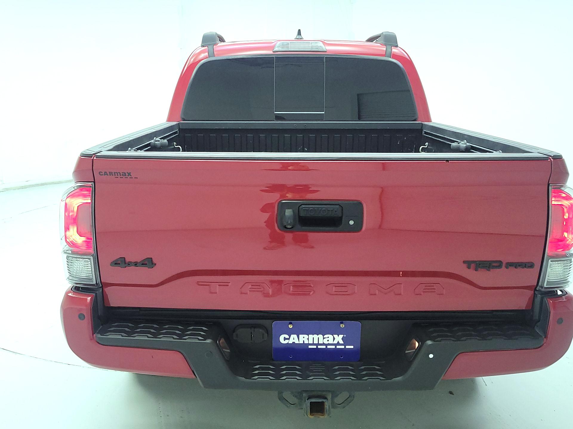 Thumbnail: 2017 Toyota Tacoma - 6