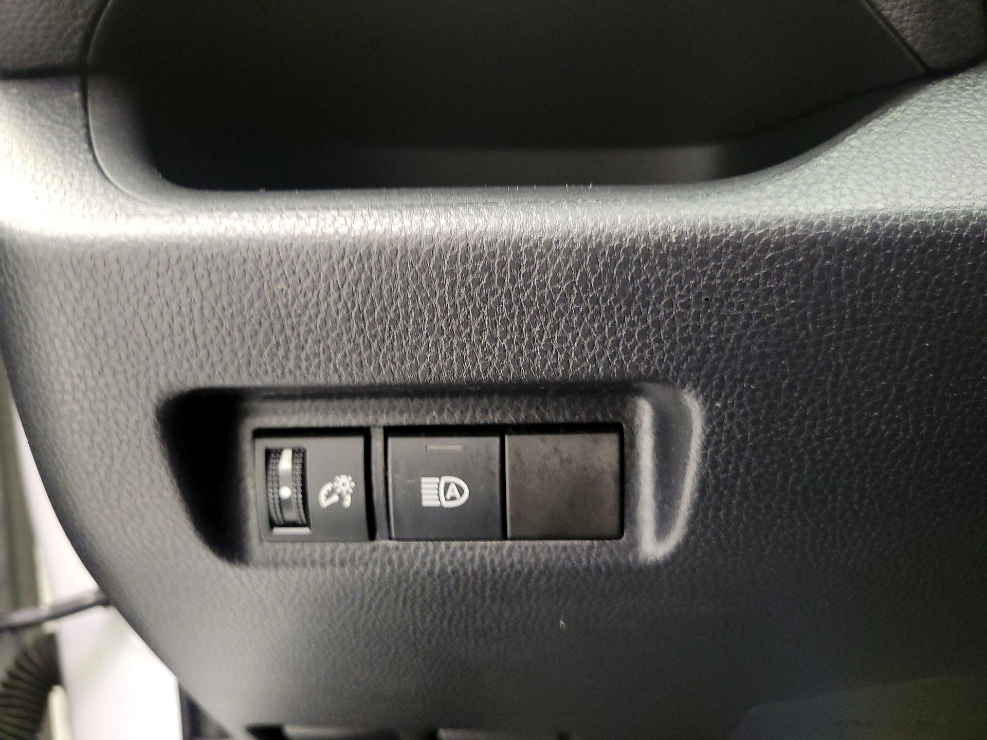 Thumbnail: 2020 Toyota RAV4 - 11